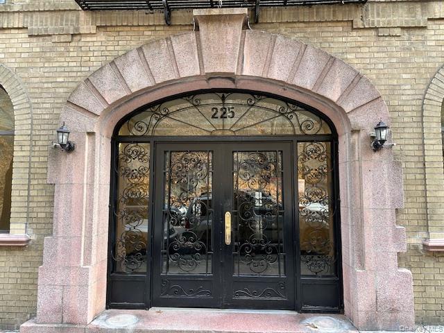 Coop Bennett  Manhattan, NY 10040, MLS-942478-5