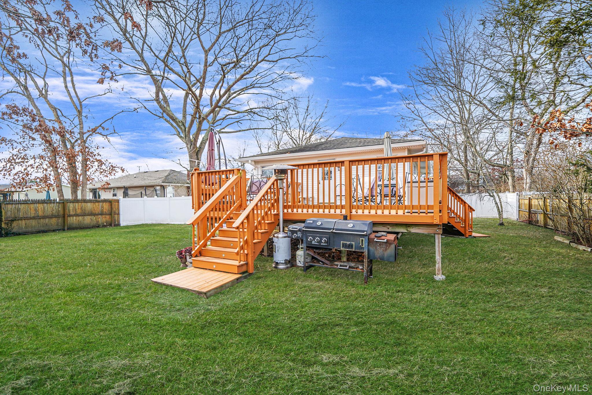 Single Family Titmus Suffolk County, NY 11950, MLS-942481-32