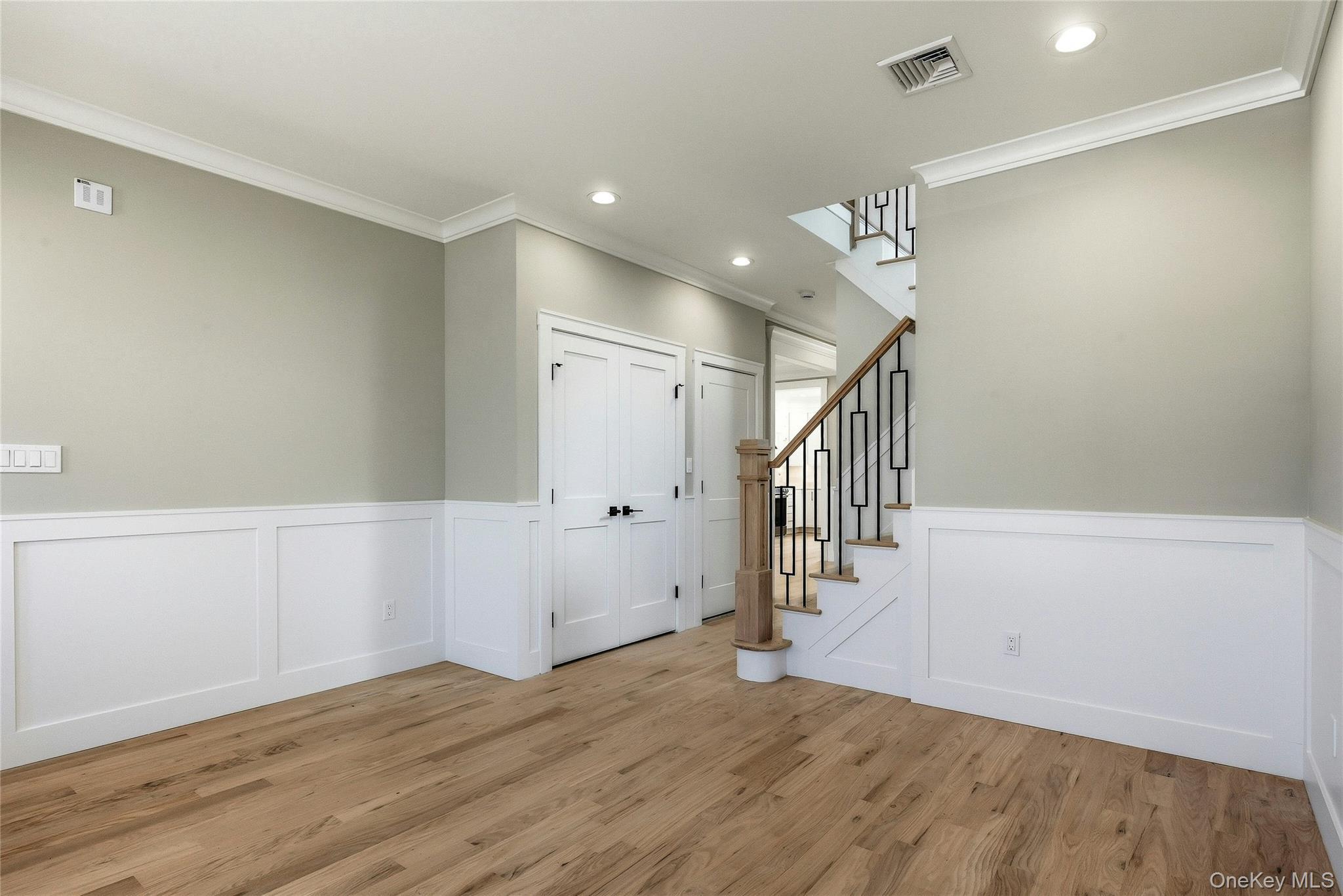 Single Family Woodward Avenue Nassau County, NY 11793, MLS-942496-10
