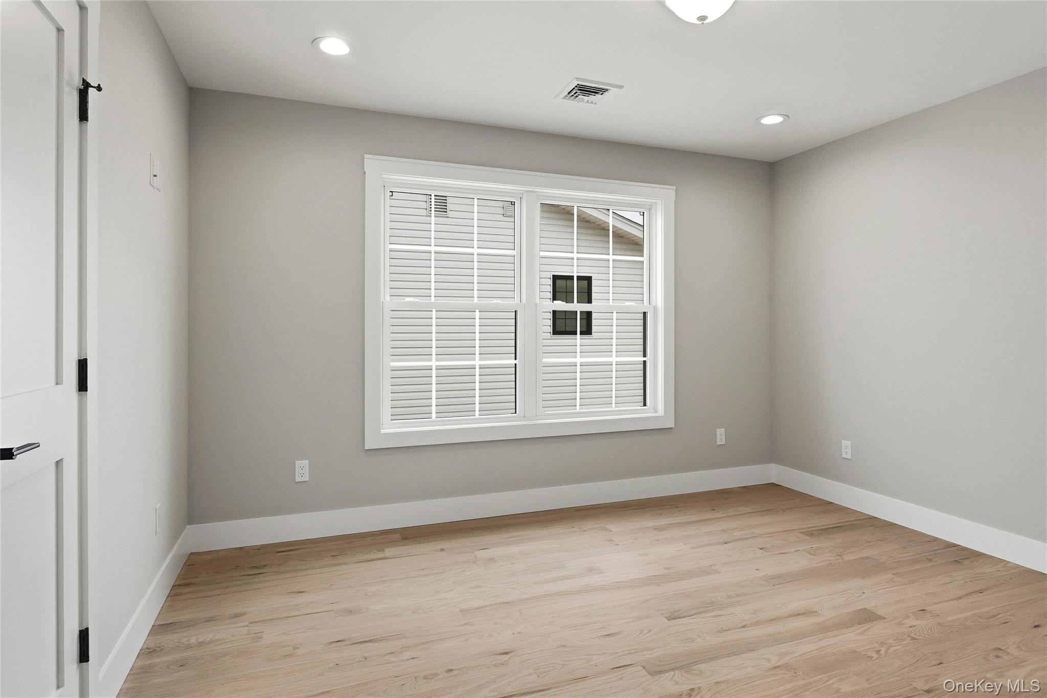 Single Family Woodward Avenue Nassau County, NY 11793, MLS-942496-36