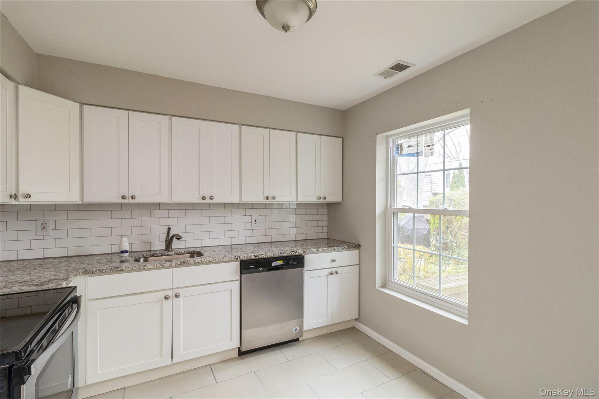 Coop Middle Country Suffolk County, NY 11727, MLS-942528-16