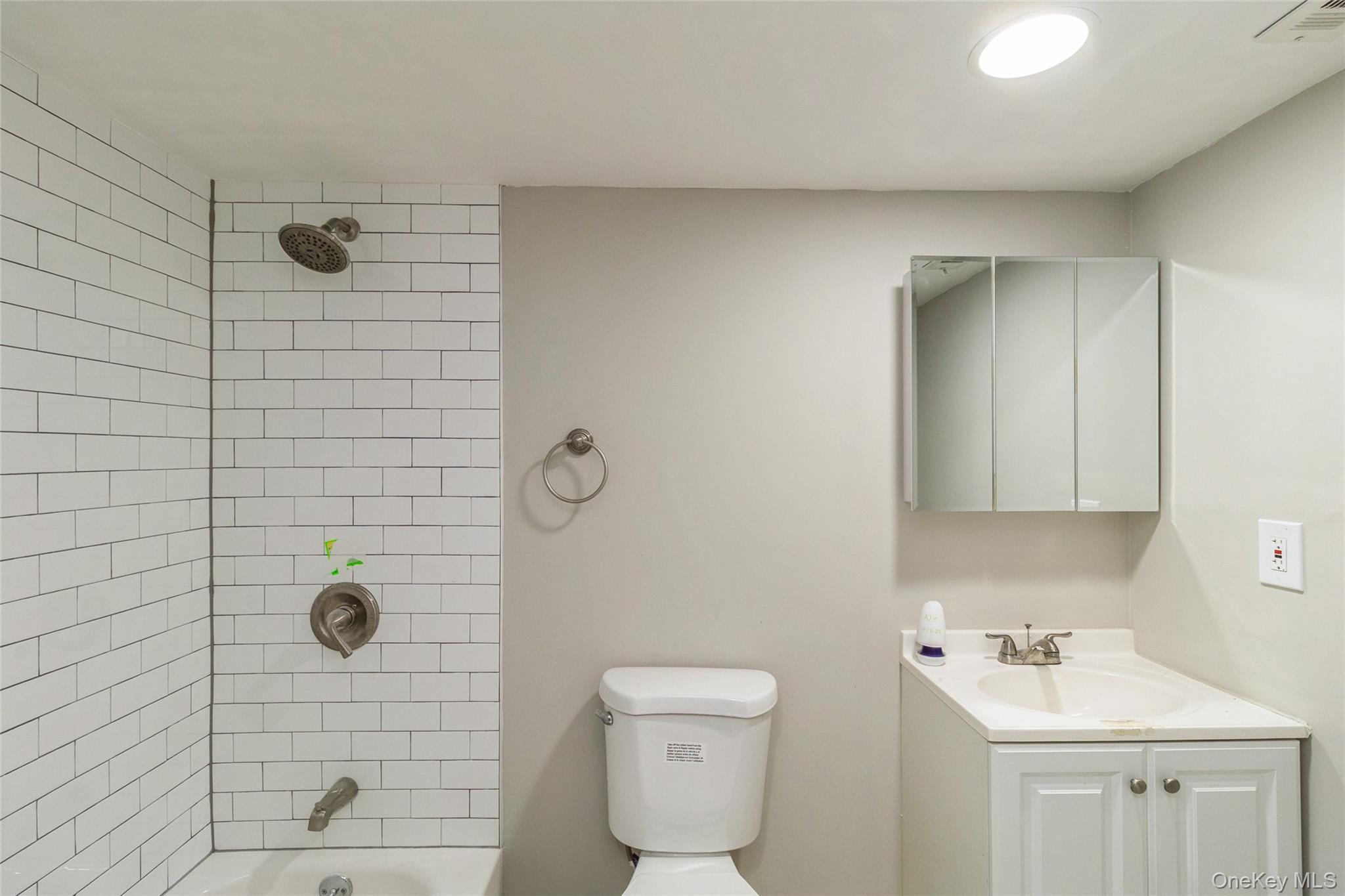 Coop Middle Country Suffolk County, NY 11727, MLS-942528-22