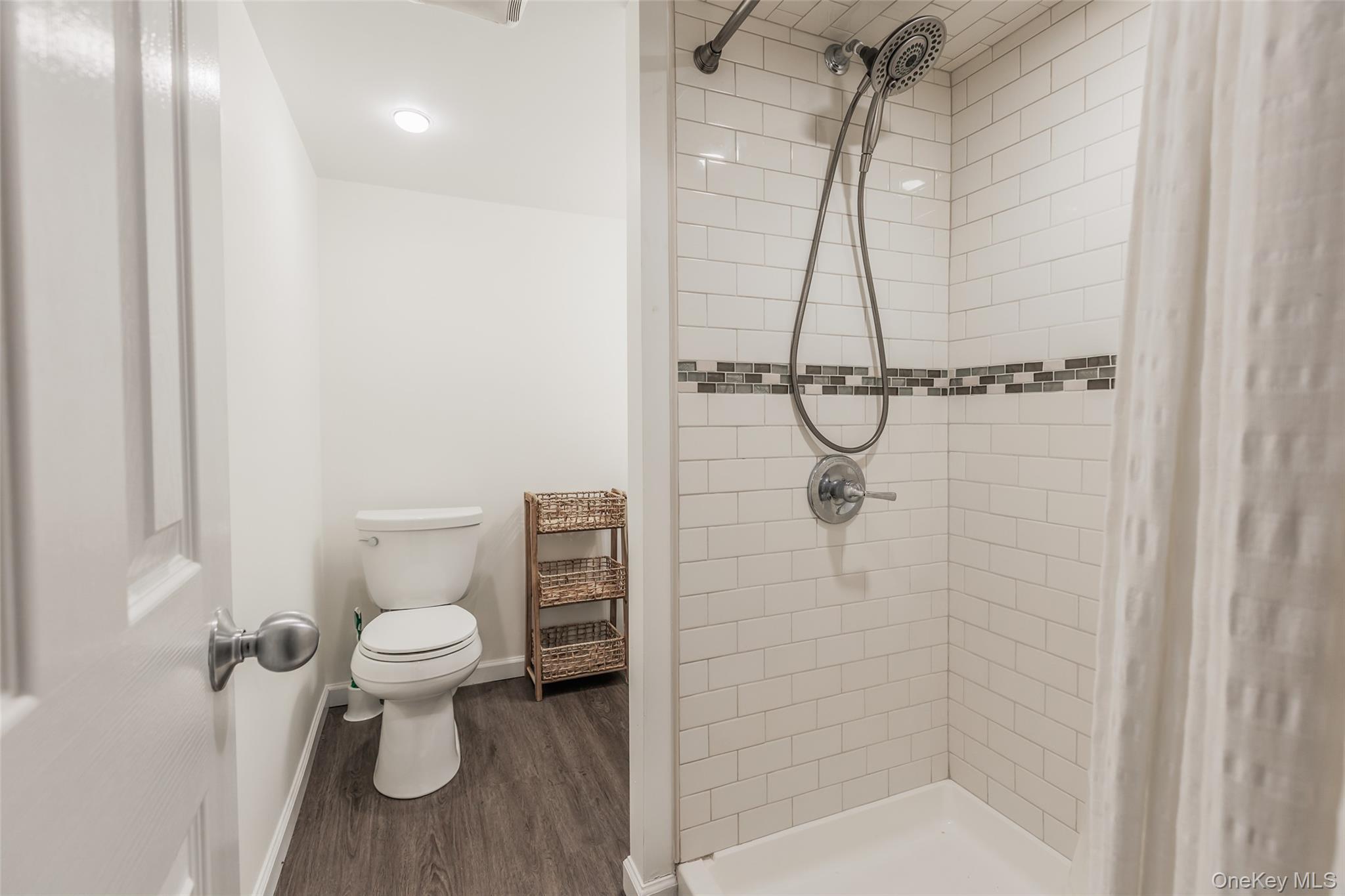 Single Family Jacobson Suffolk County, NY 11743, MLS-942534-25