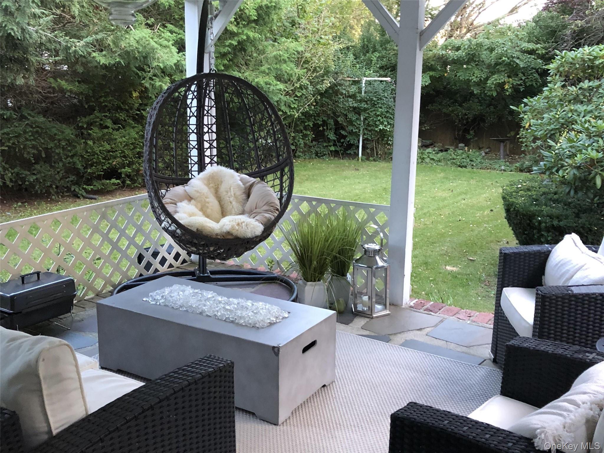 Single Family Jacobson Suffolk County, NY 11743, MLS-942534-29