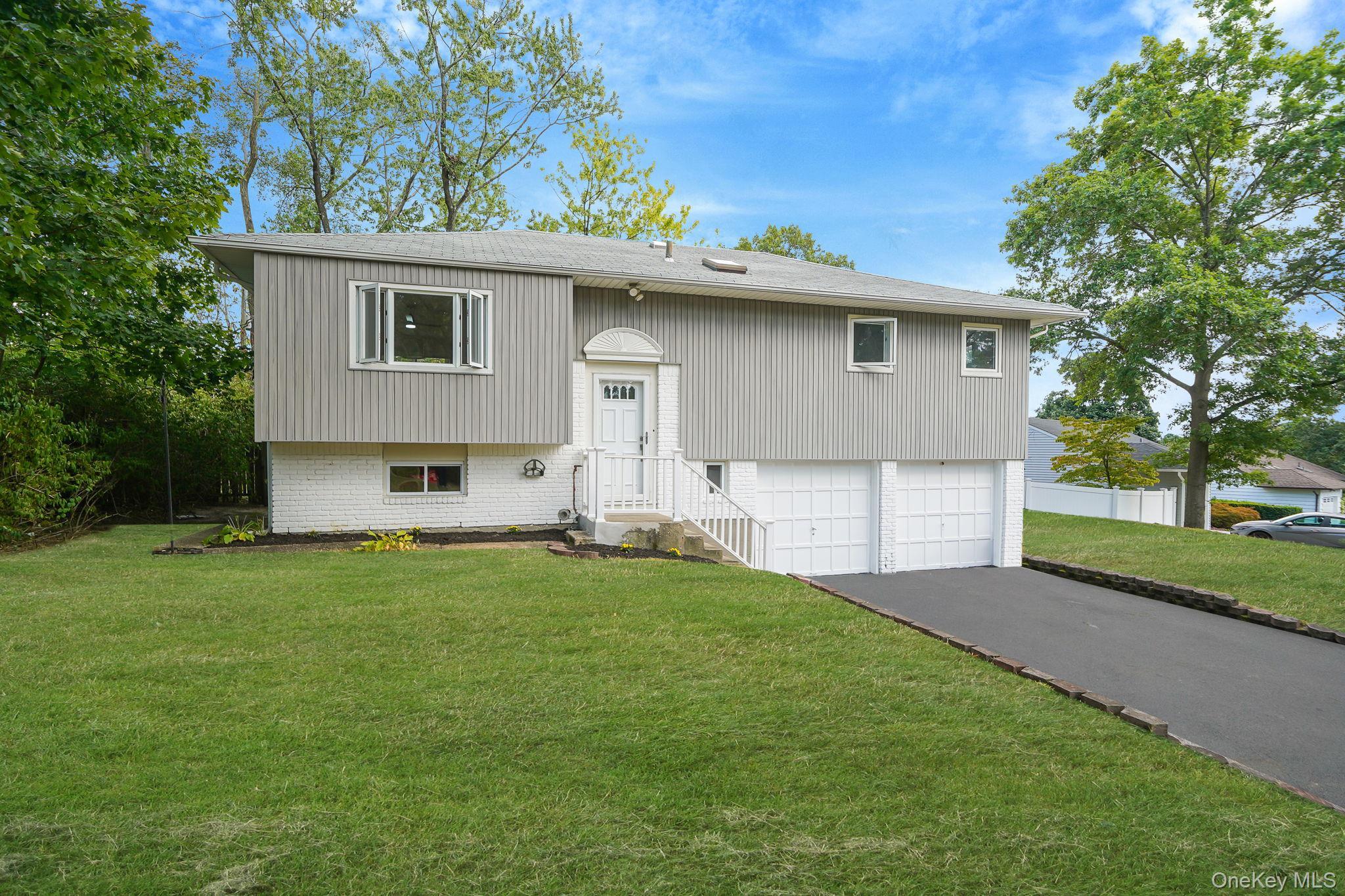 Single Family Elayne  Suffolk County, NY 11787, MLS-942545-4