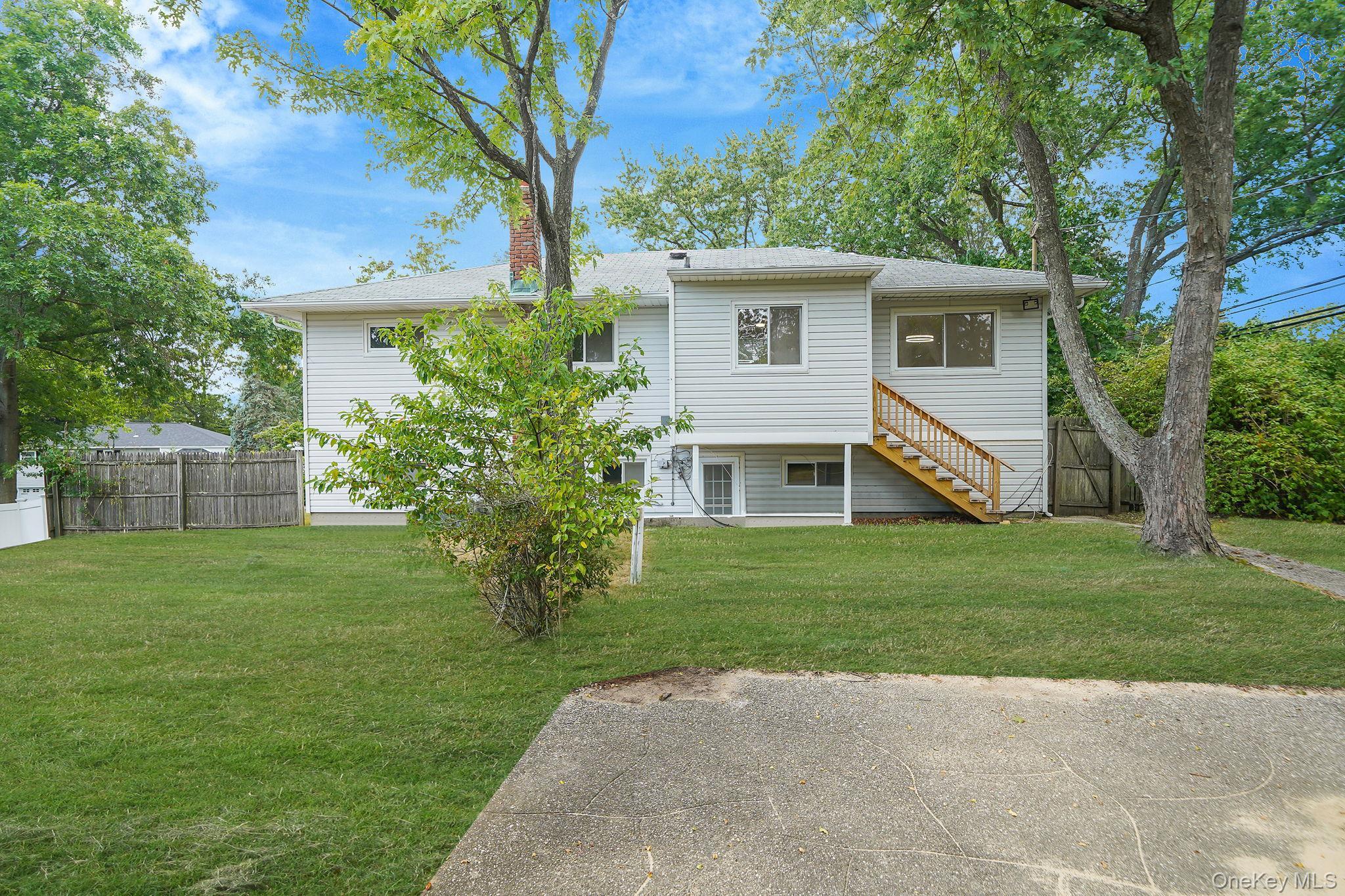 Single Family Elayne  Suffolk County, NY 11787, MLS-942545-5