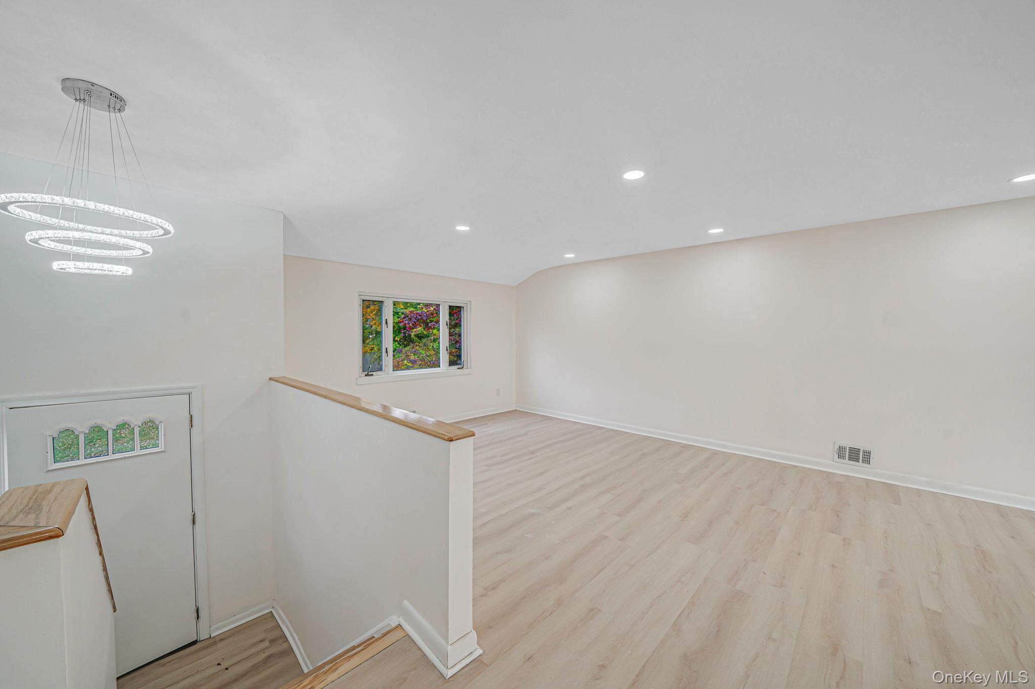 Single Family Elayne  Suffolk County, NY 11787, MLS-942545-8