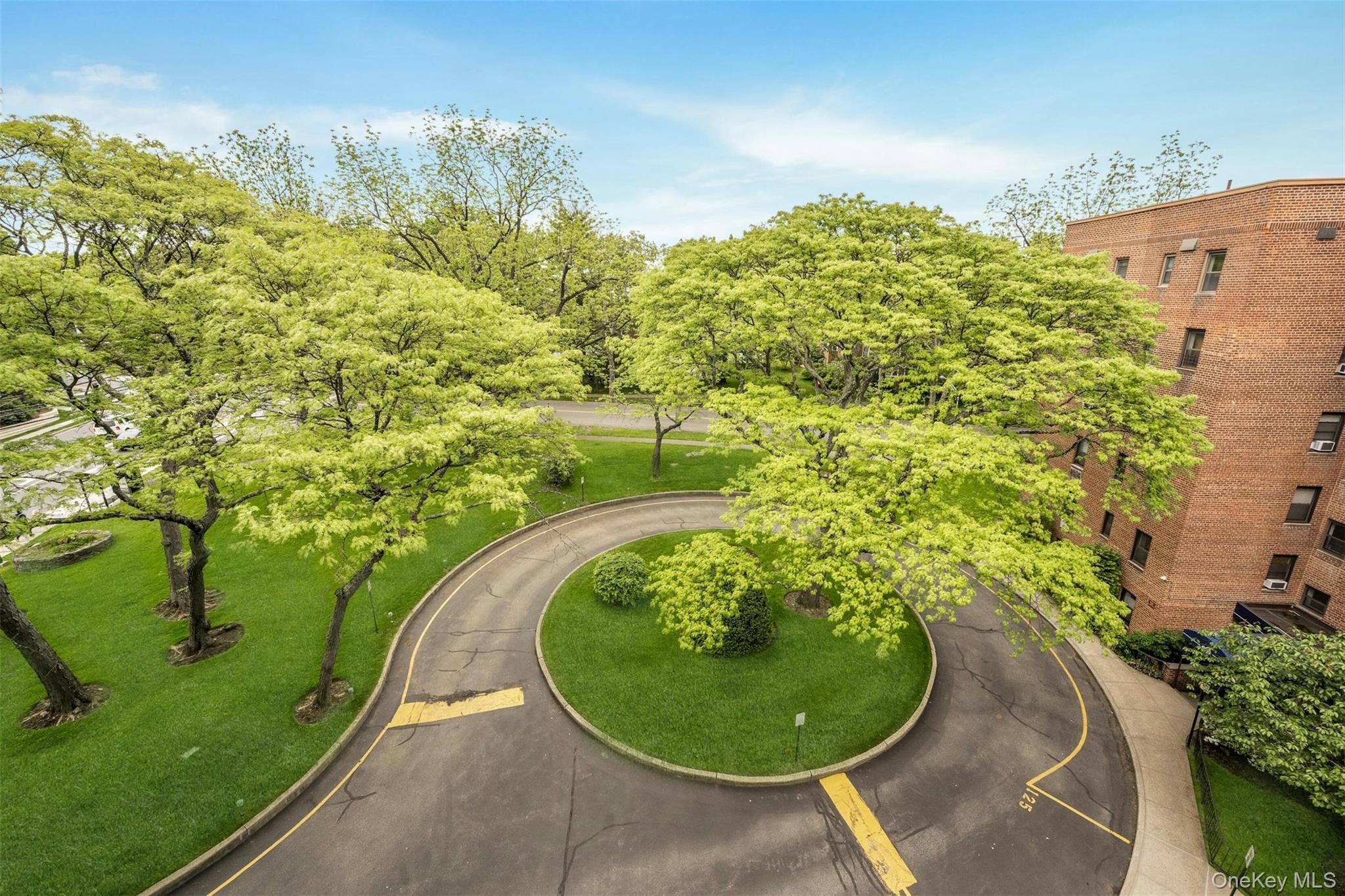 Coop Pelham  Westchester County, NY 10805, MLS-942555-4