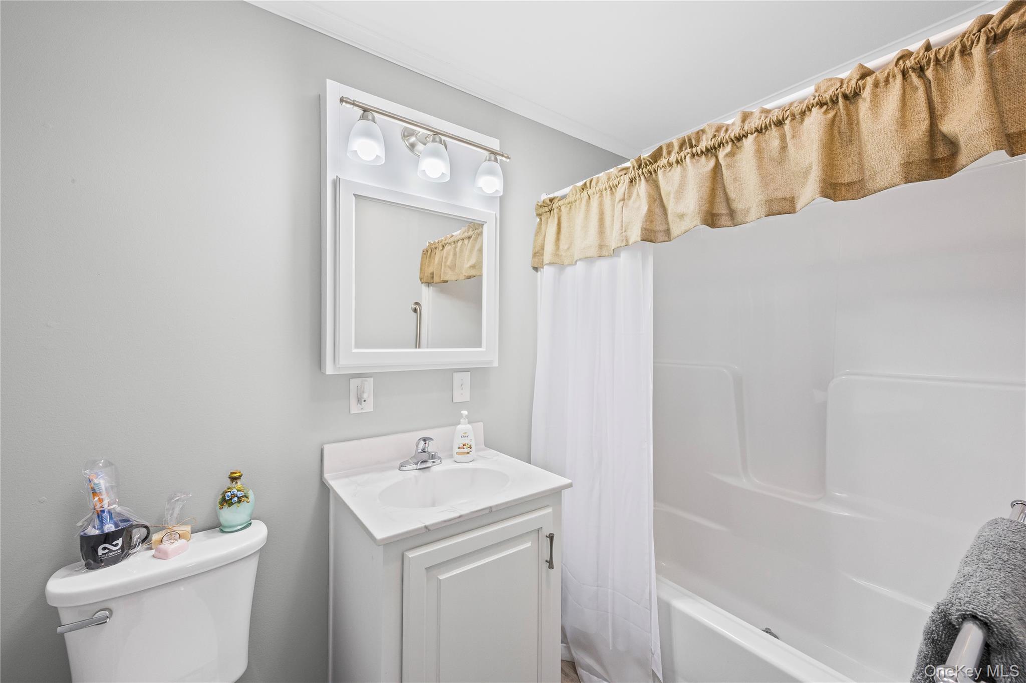 Single Family Old Country  Suffolk County, NY 11901, MLS-942563-13