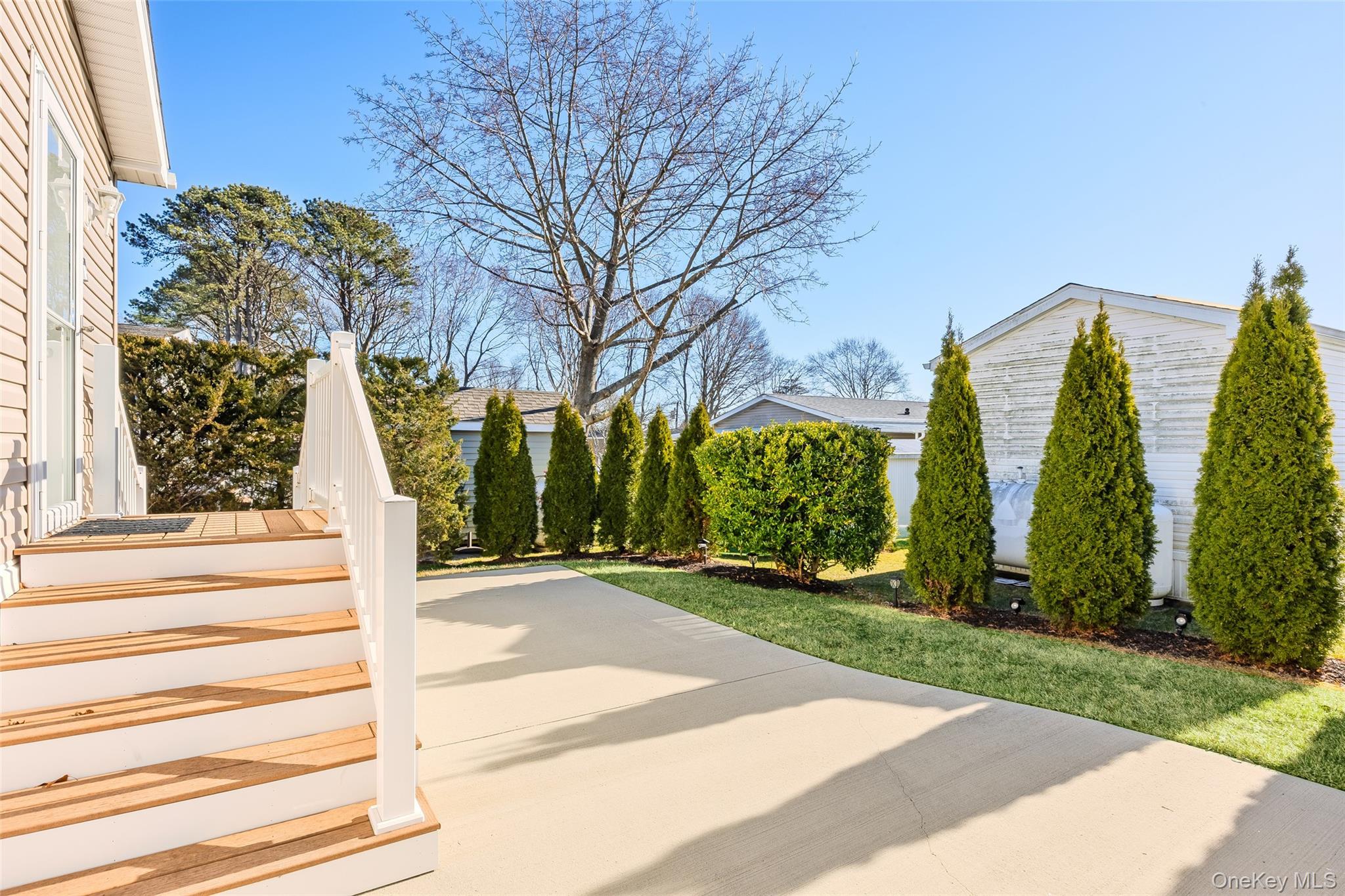 Single Family Old Country  Suffolk County, NY 11901, MLS-942563-22