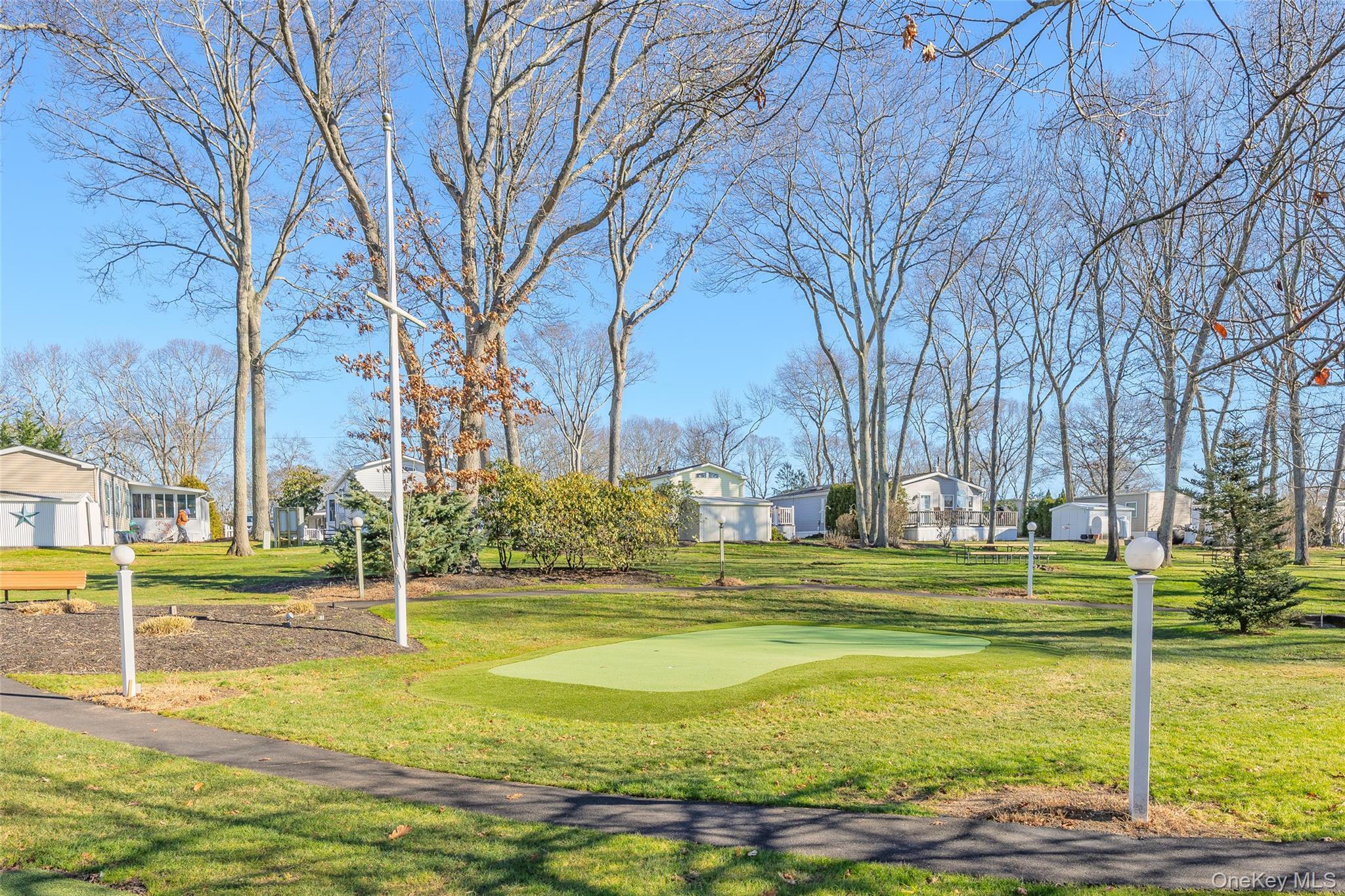 Single Family Old Country  Suffolk County, NY 11901, MLS-942563-28