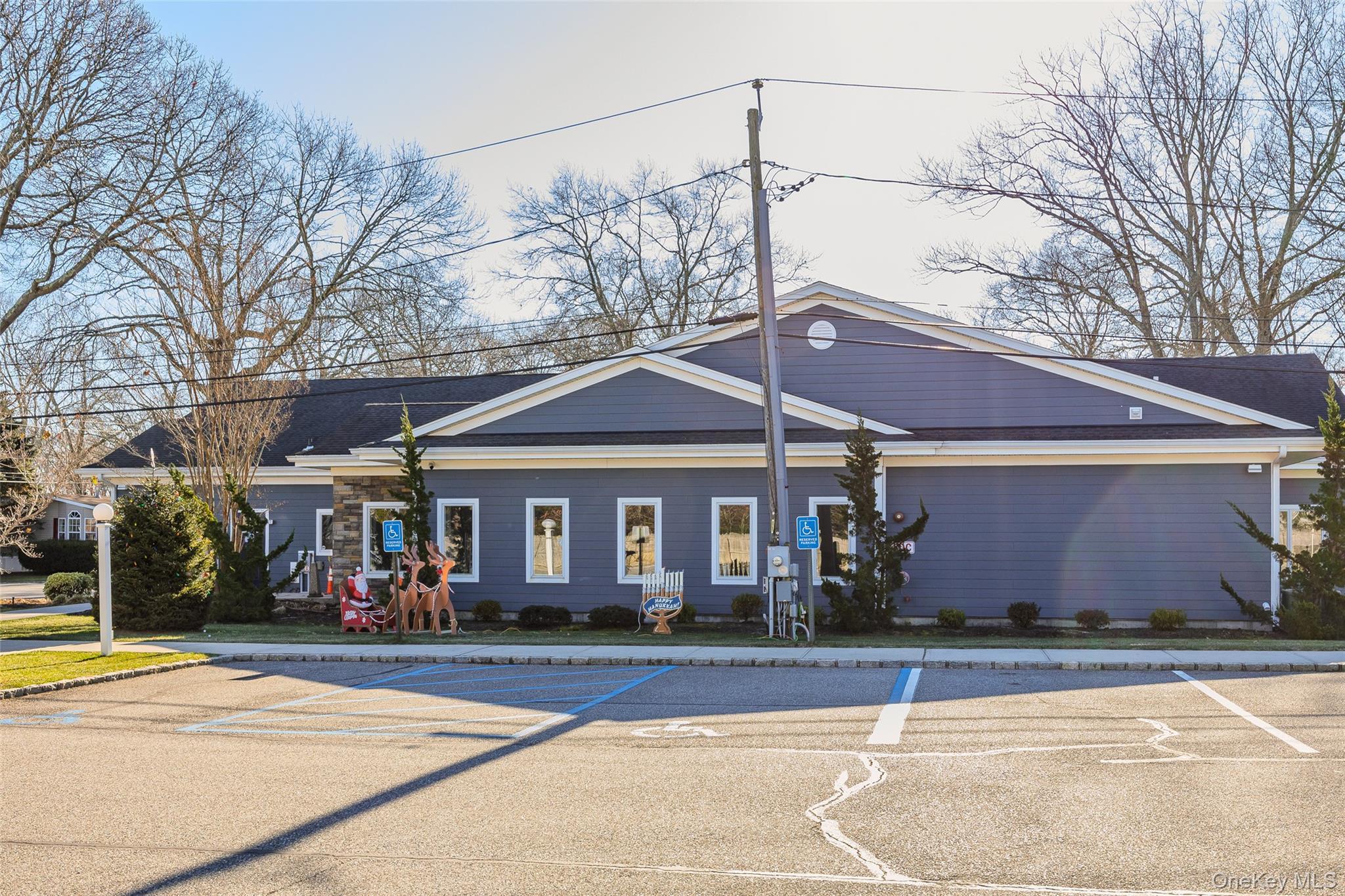 Single Family Old Country  Suffolk County, NY 11901, MLS-942563-31