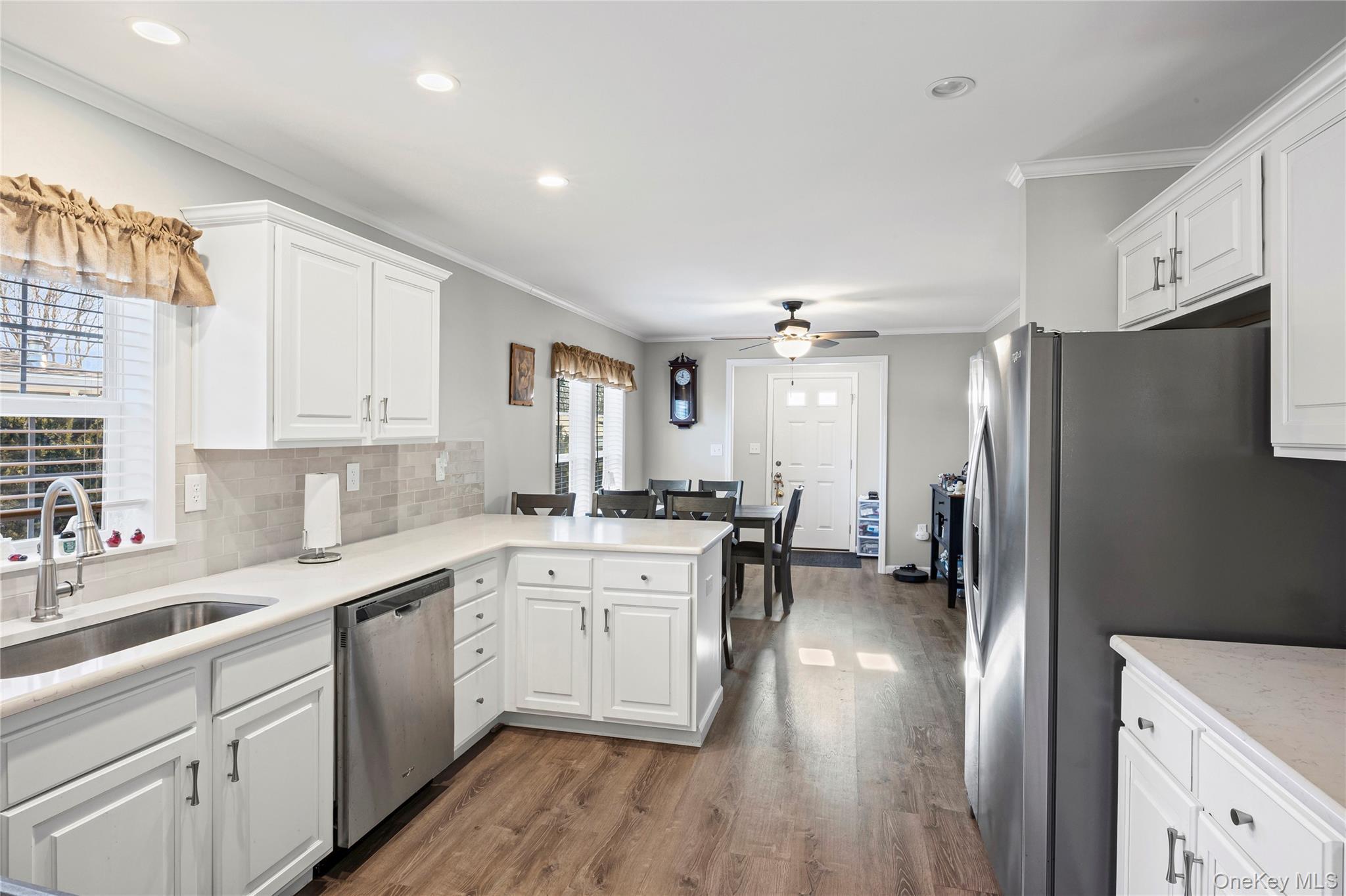 Single Family Old Country  Suffolk County, NY 11901, MLS-942563-6