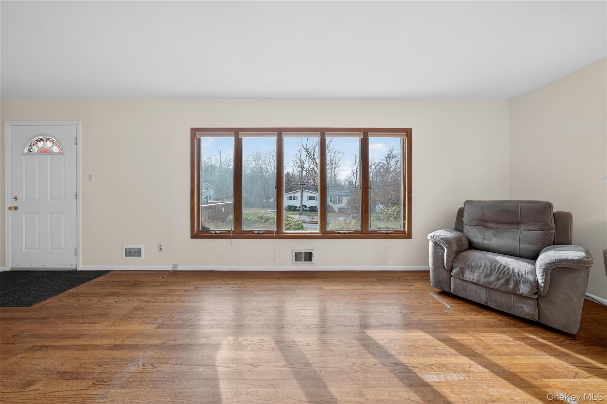 Single Family Fleetwood  Rockland County, NY 10977, MLS-942574-5