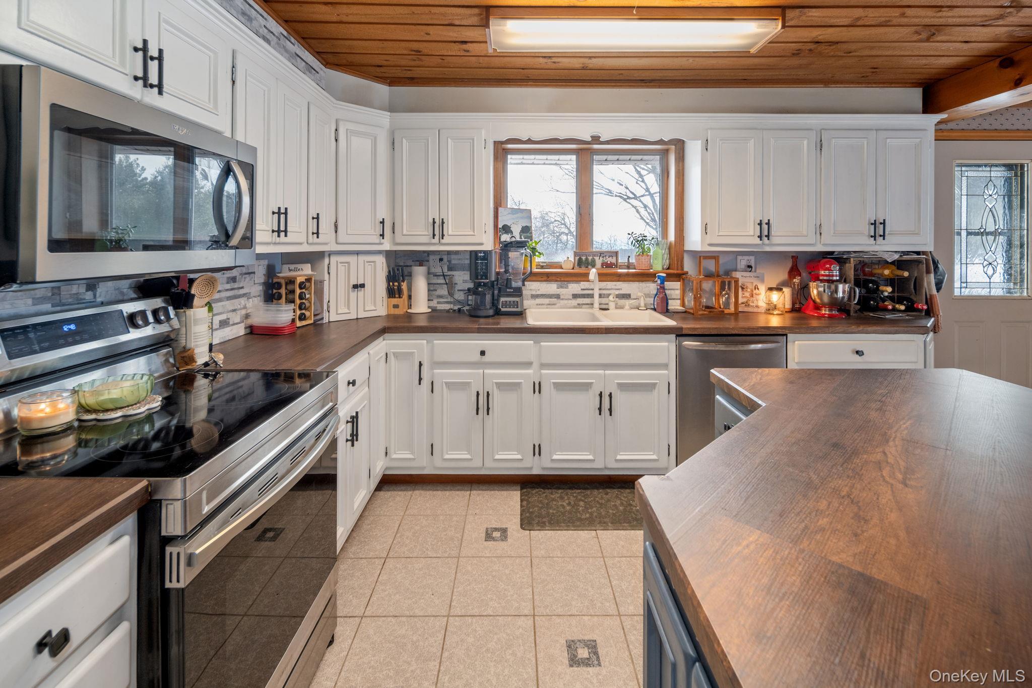 Single Family Patria  Out Of Area, NY 12071, MLS-942575-10