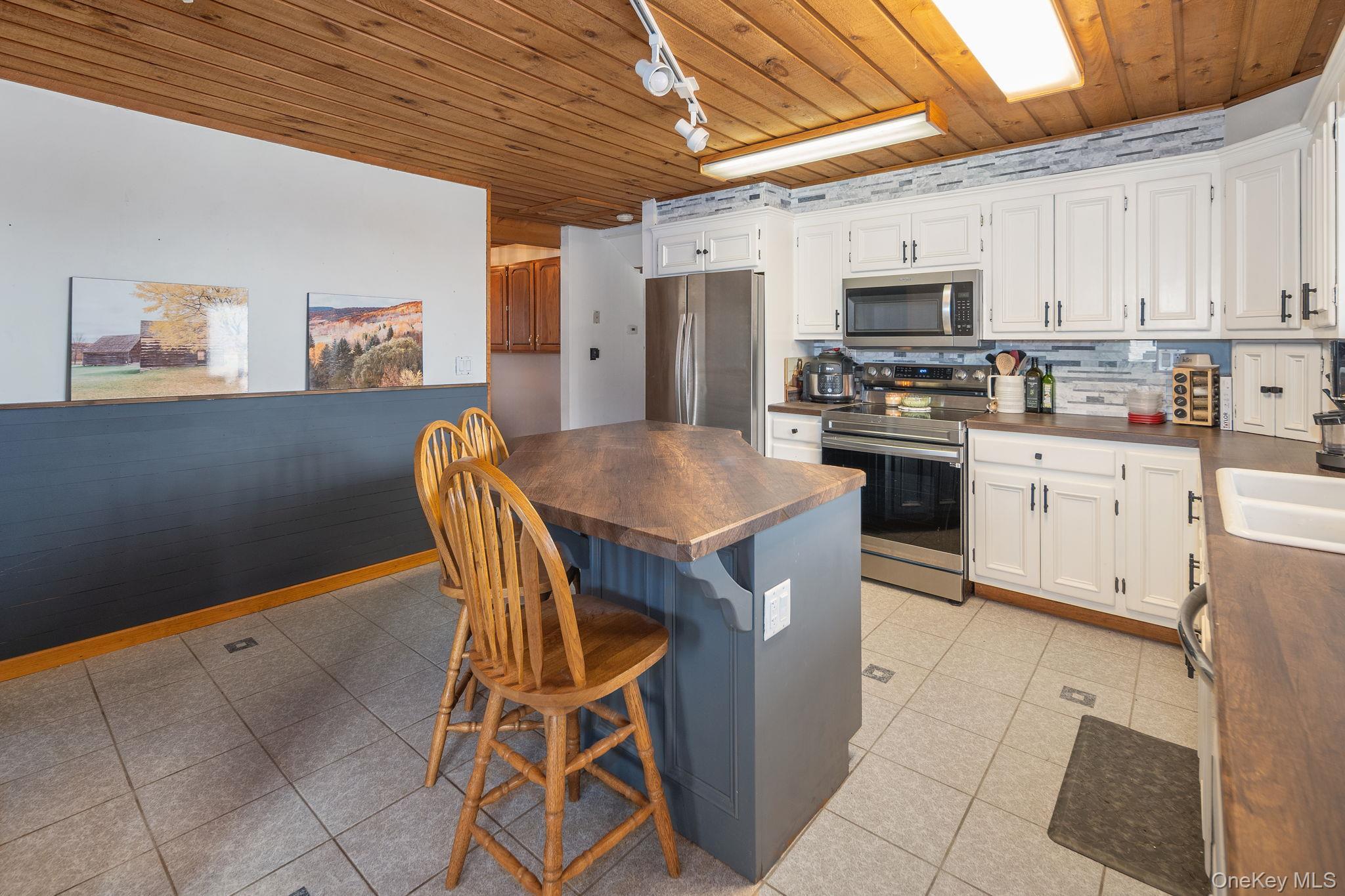 Single Family Patria  Out Of Area, NY 12071, MLS-942575-9