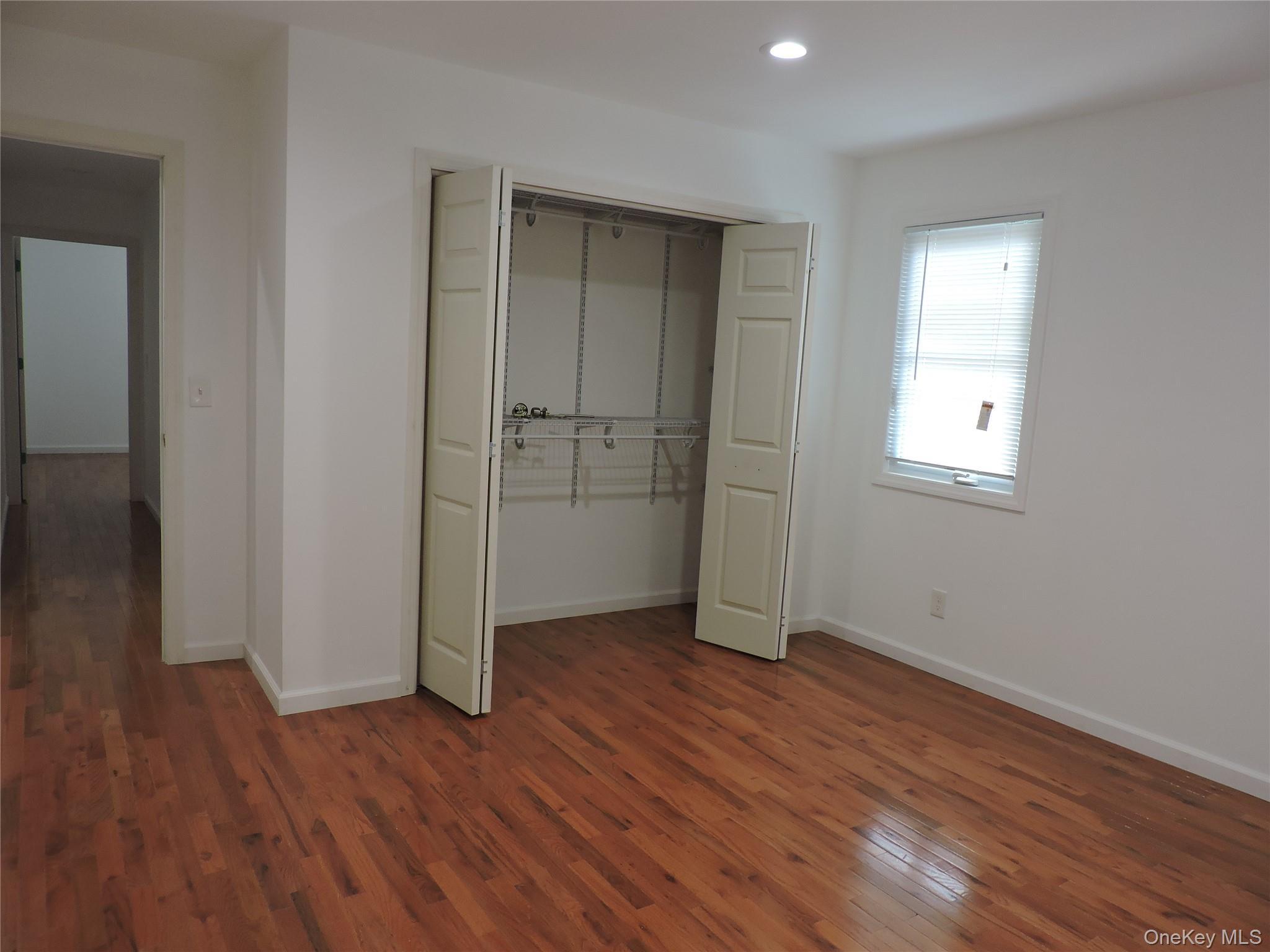 Single Family Bainbridge Nassau County, NY 11575, MLS-942579-17