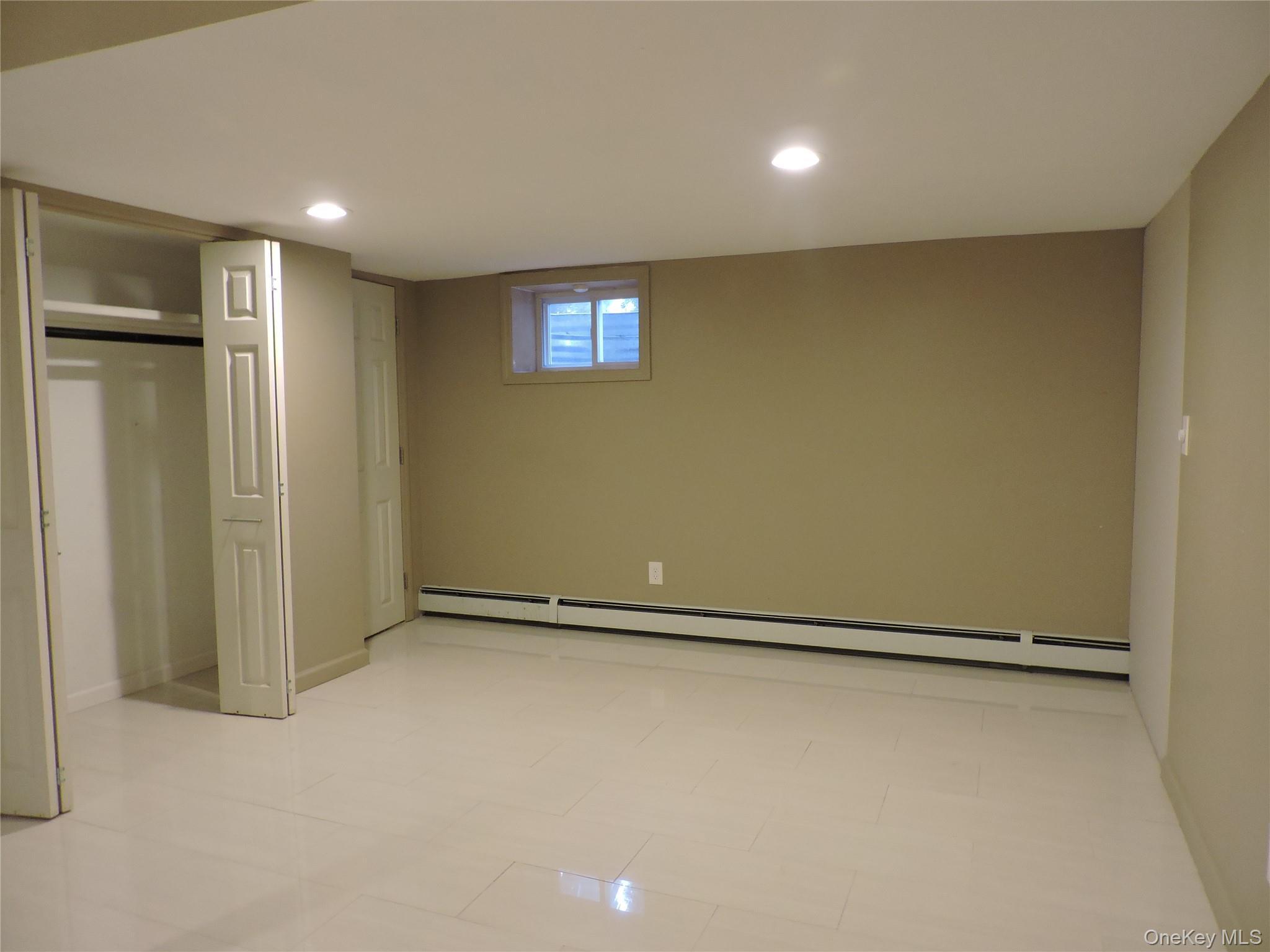 Single Family Bainbridge Nassau County, NY 11575, MLS-942579-18