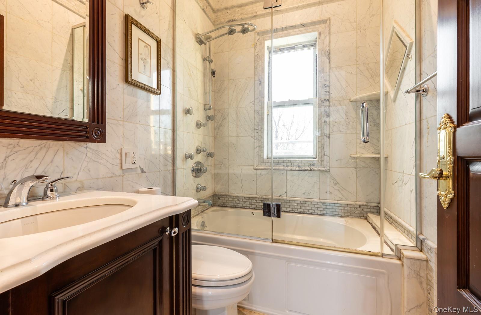 Single Family 26th  Queens, NY 11105, MLS-942591-16