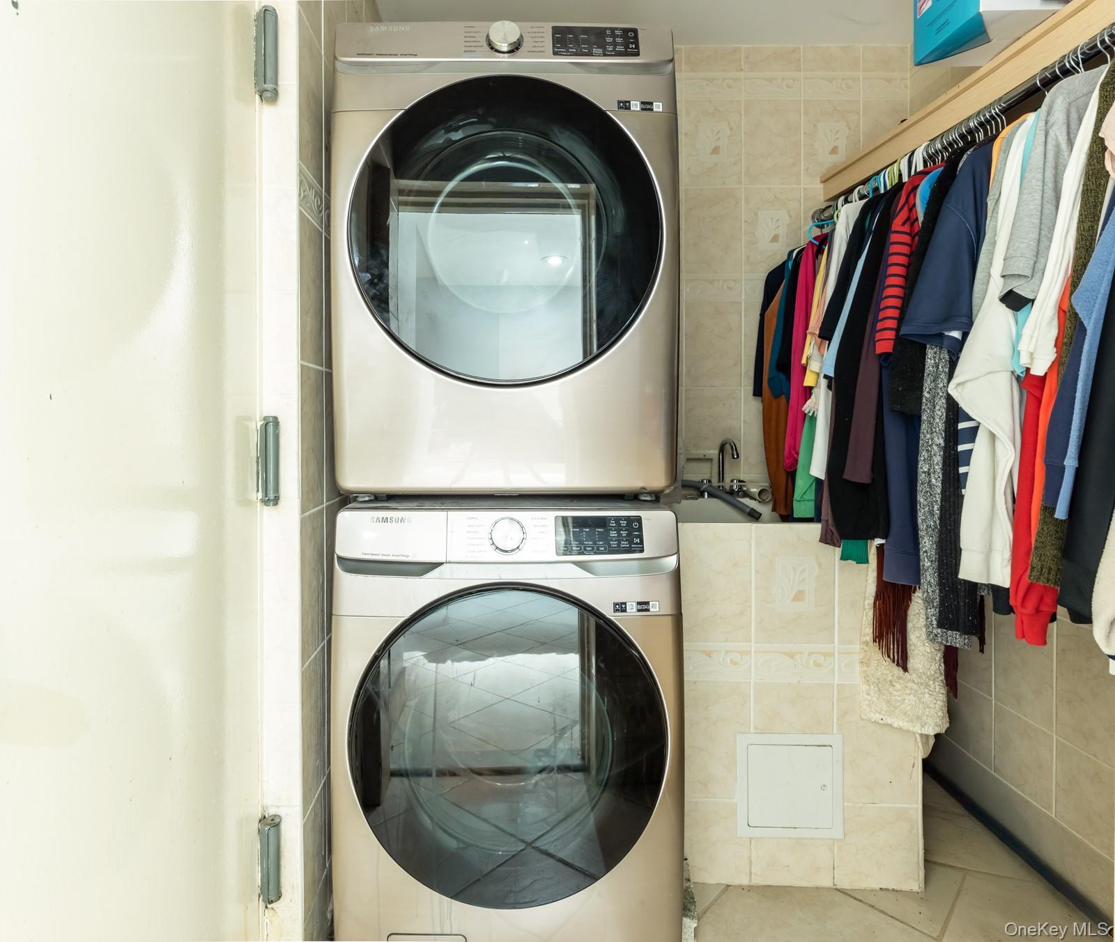 Single Family 26th  Queens, NY 11105, MLS-942591-18