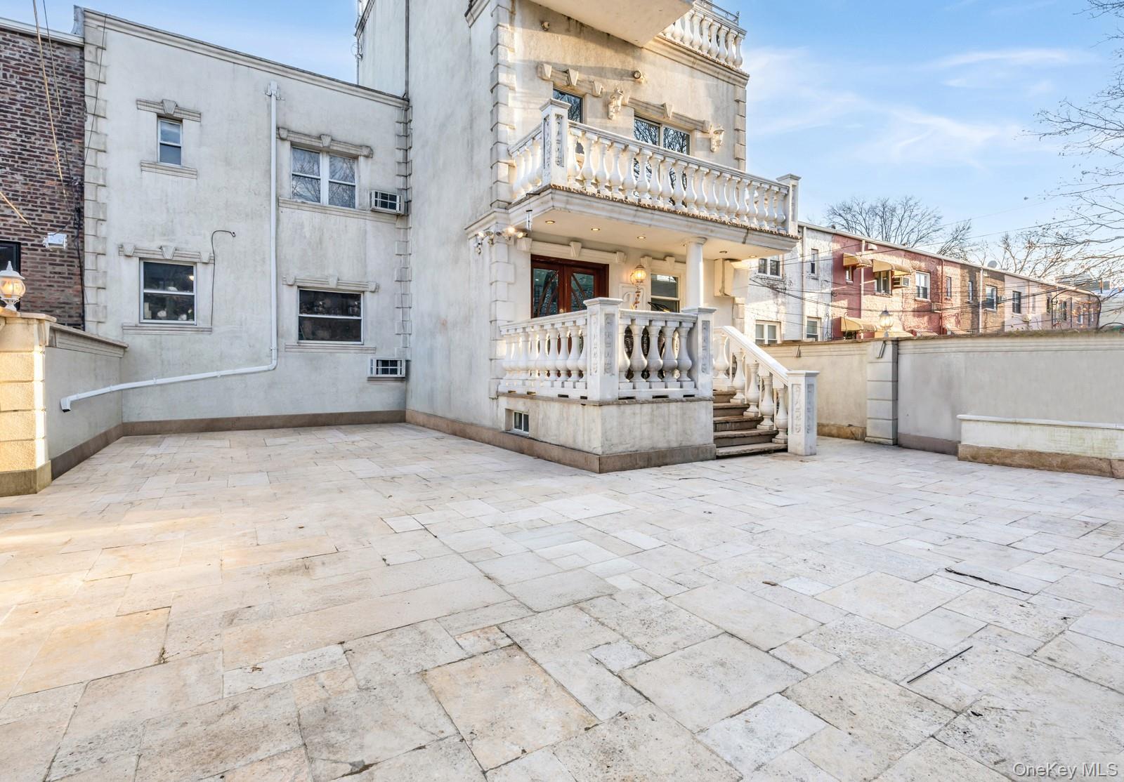 Single Family 26th  Queens, NY 11105, MLS-942591-20