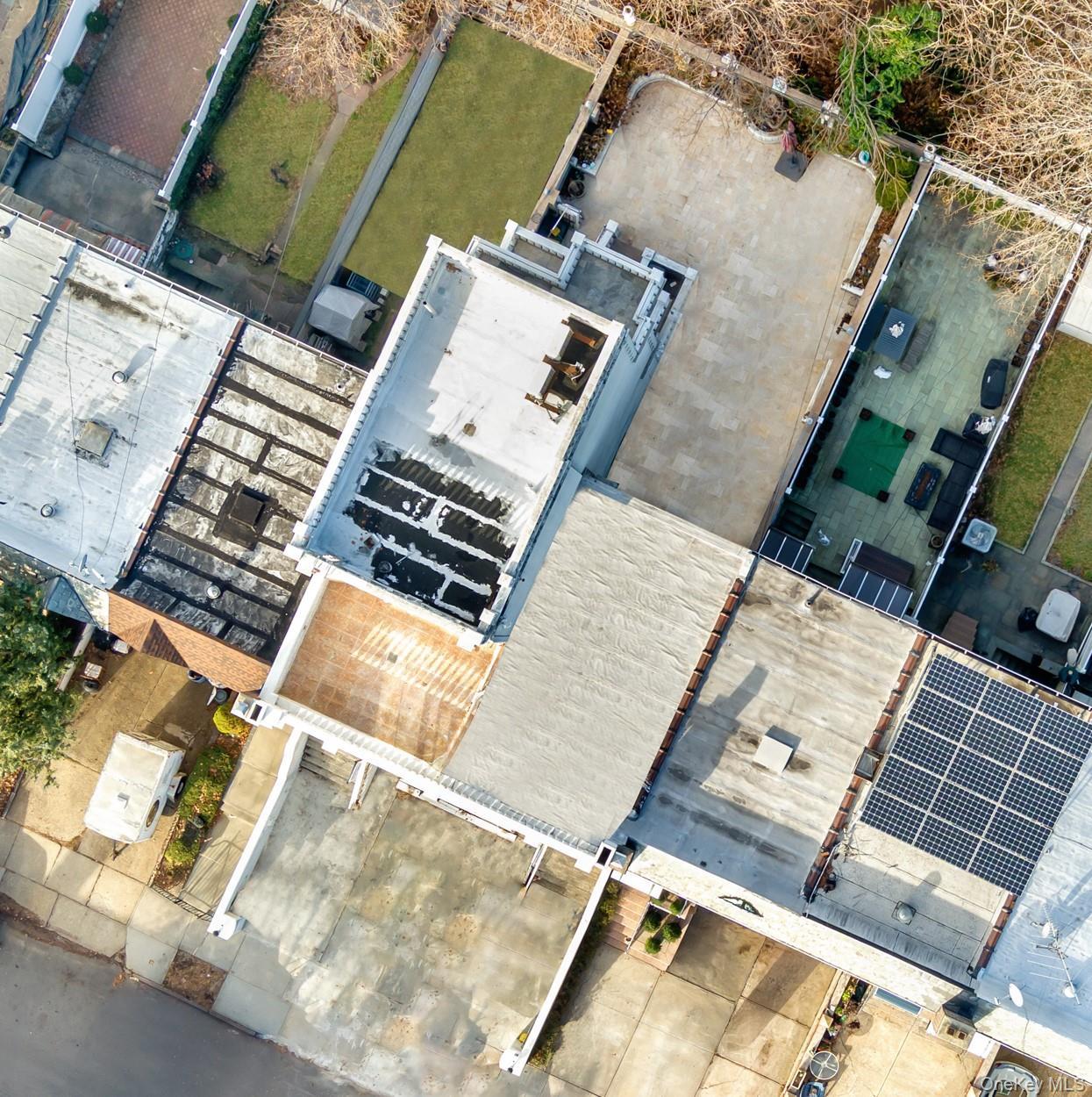 Single Family 26th  Queens, NY 11105, MLS-942591-28