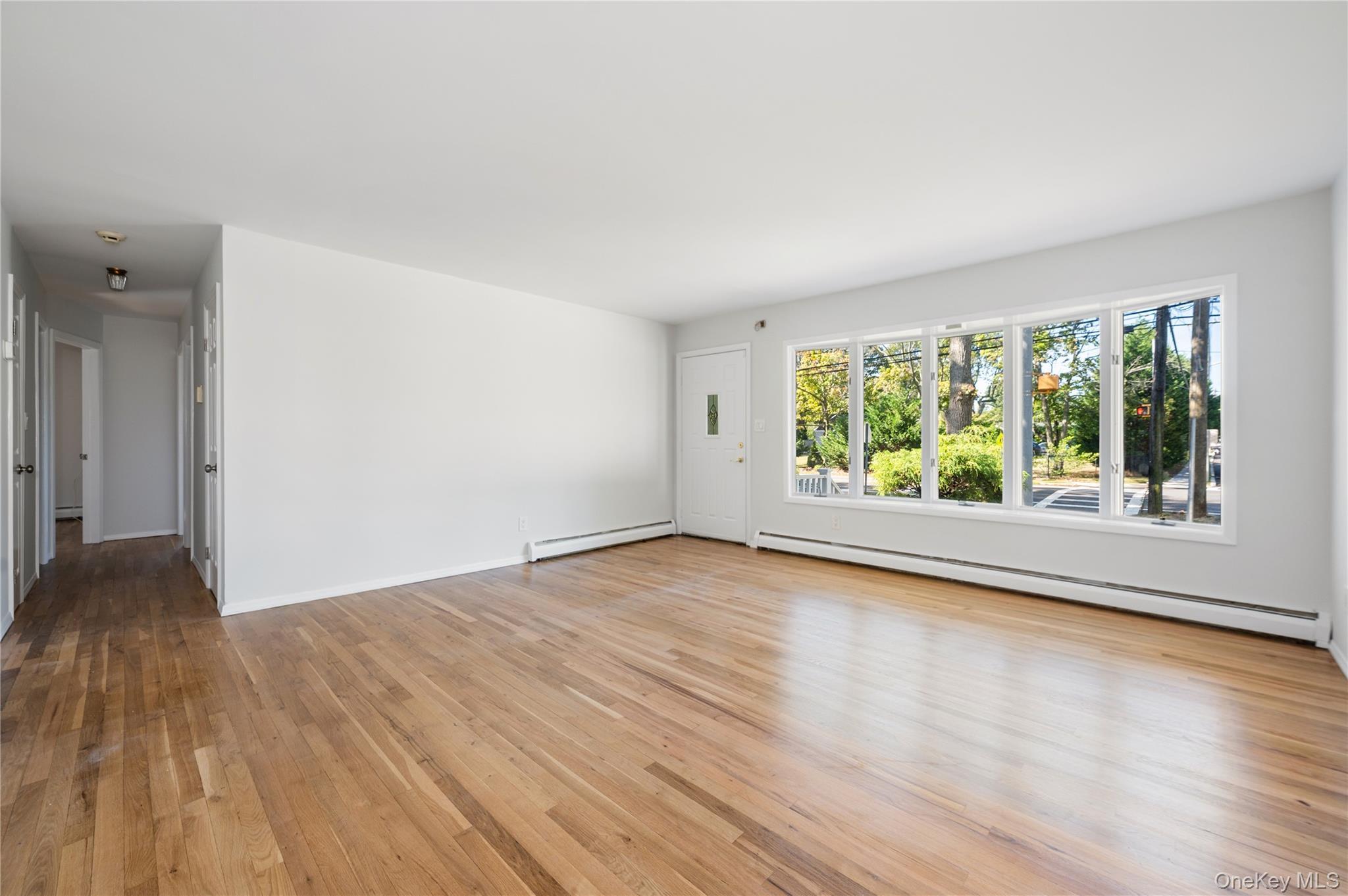 Single Family Waverly  Suffolk County, NY 11738, MLS-942593-2