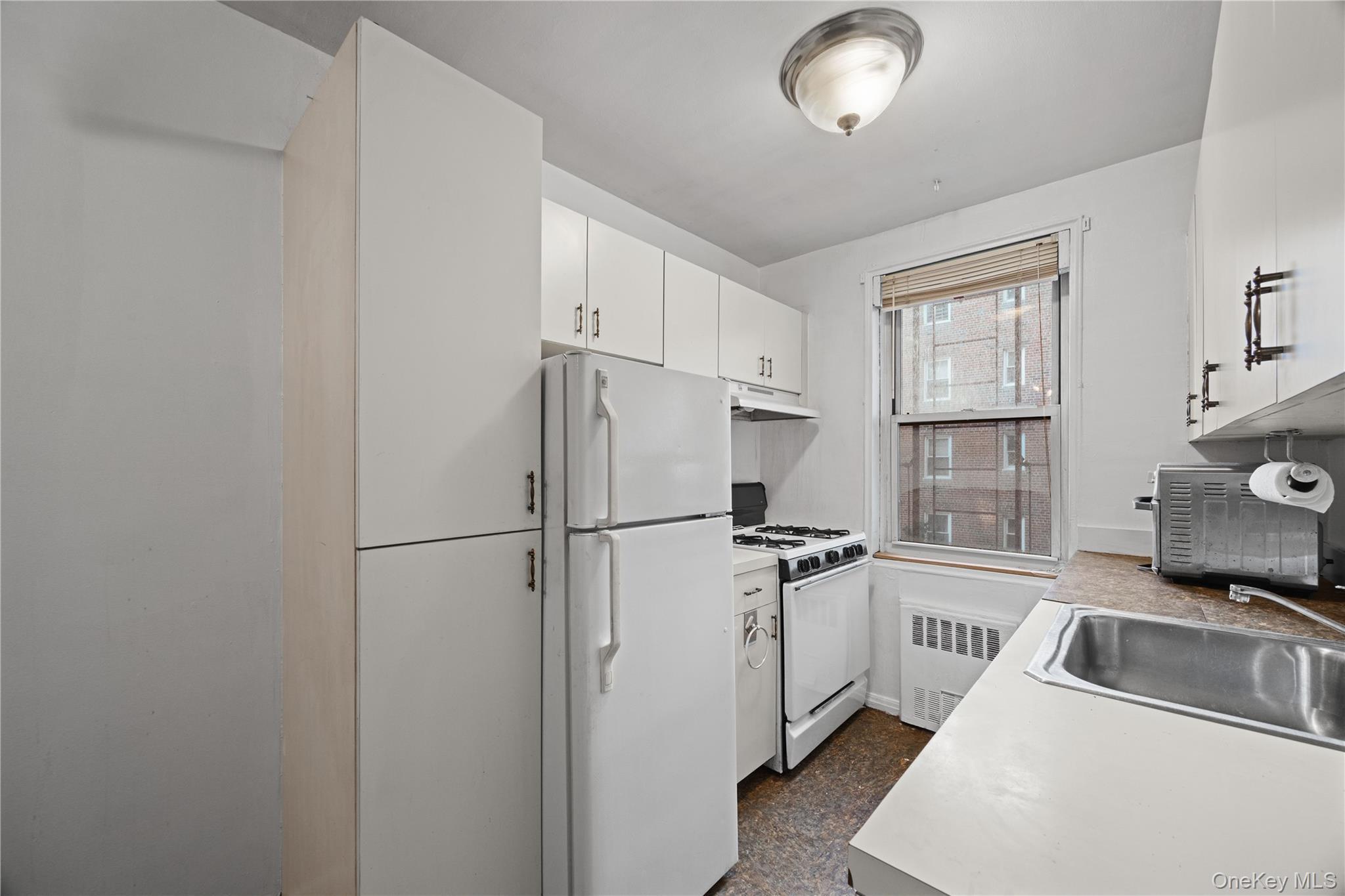 Coop Riverdale  Westchester County, NY 10705, MLS-942595-11