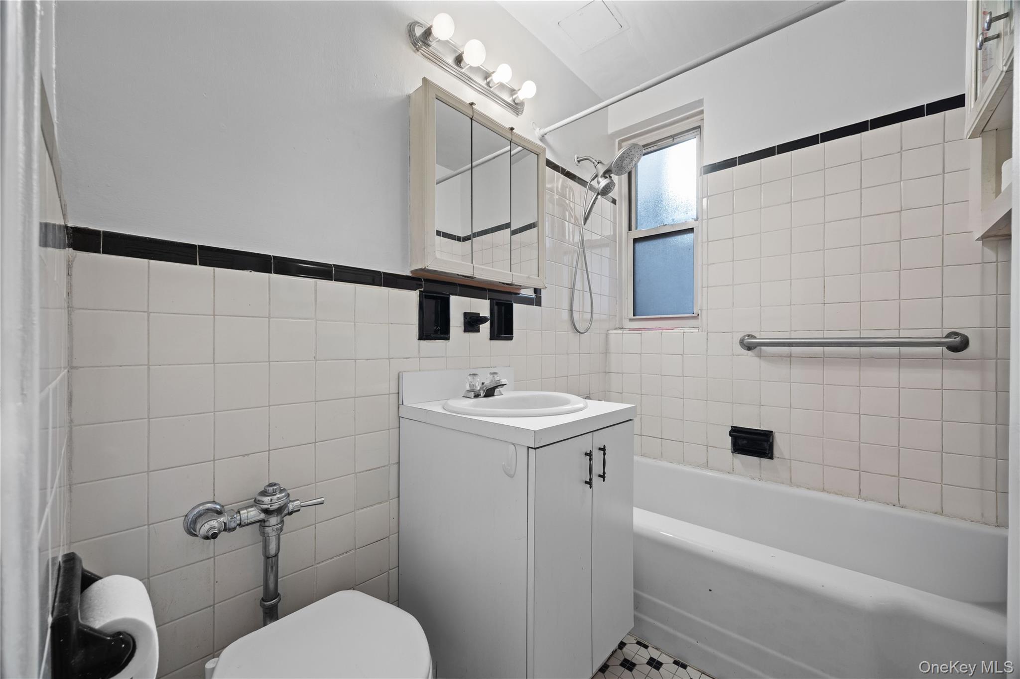 Coop Riverdale  Westchester County, NY 10705, MLS-942595-13