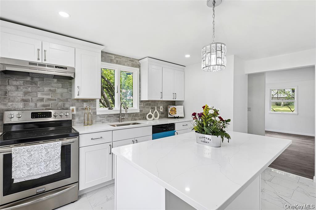 Single Family Saint George  Suffolk County, NY 11967, MLS-942597-3