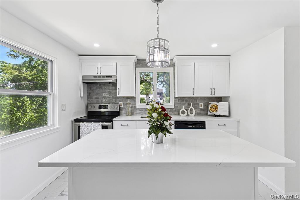 Single Family Saint George  Suffolk County, NY 11967, MLS-942597-5