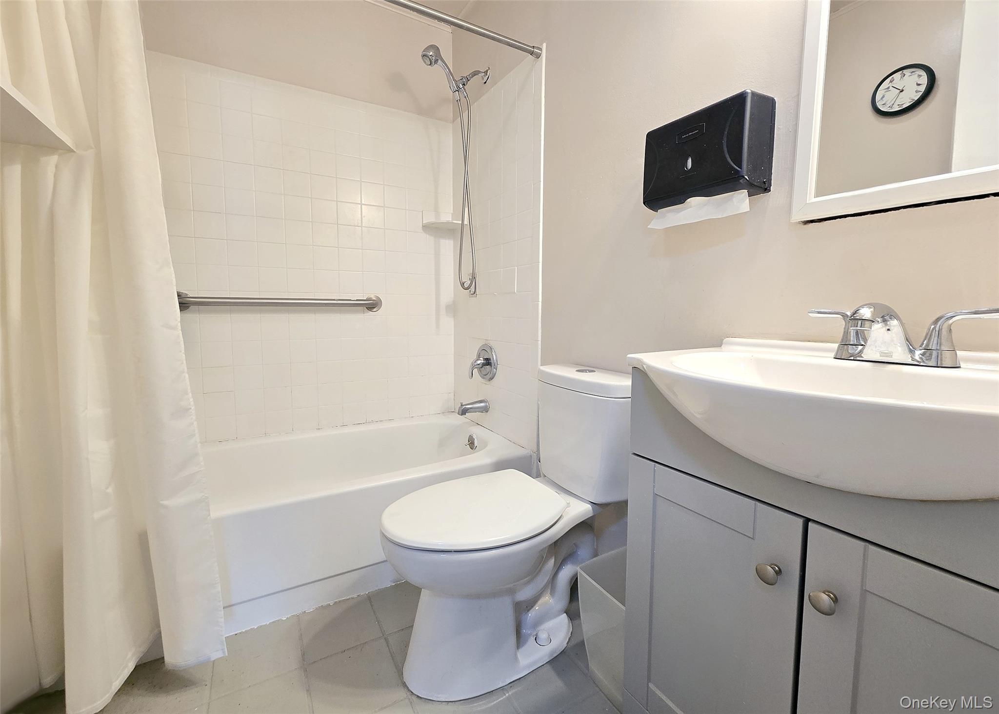 Single Family Quail  Nassau County, NY 11758, MLS-942604-14