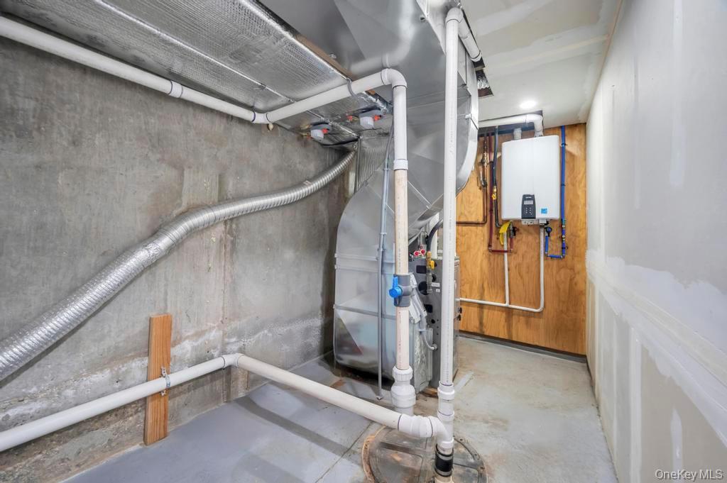 Single Family George  Suffolk County, NY 11946, MLS-942607-32