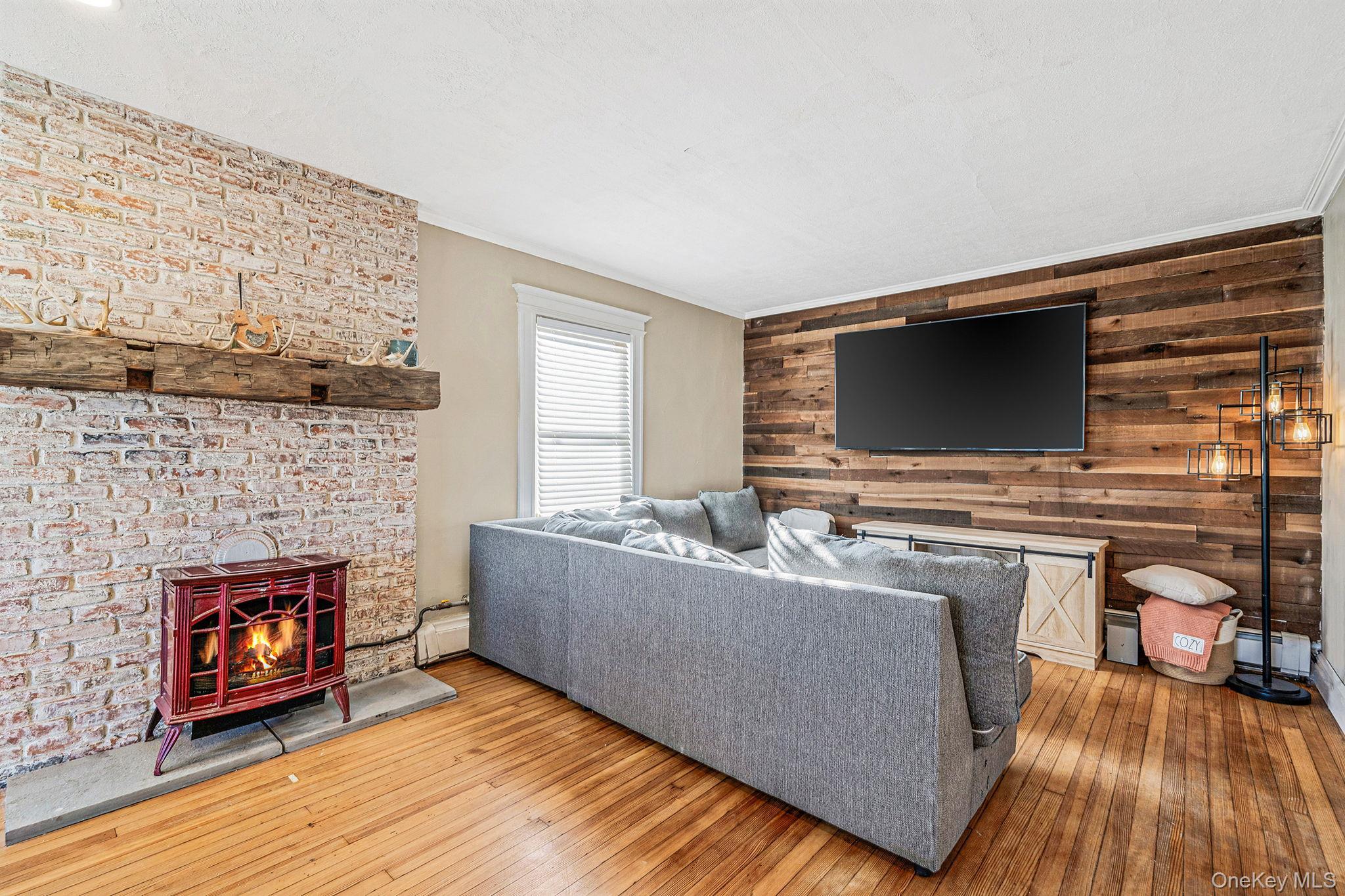 Single Family Jayne Suffolk County, NY 11772, MLS-942665-10