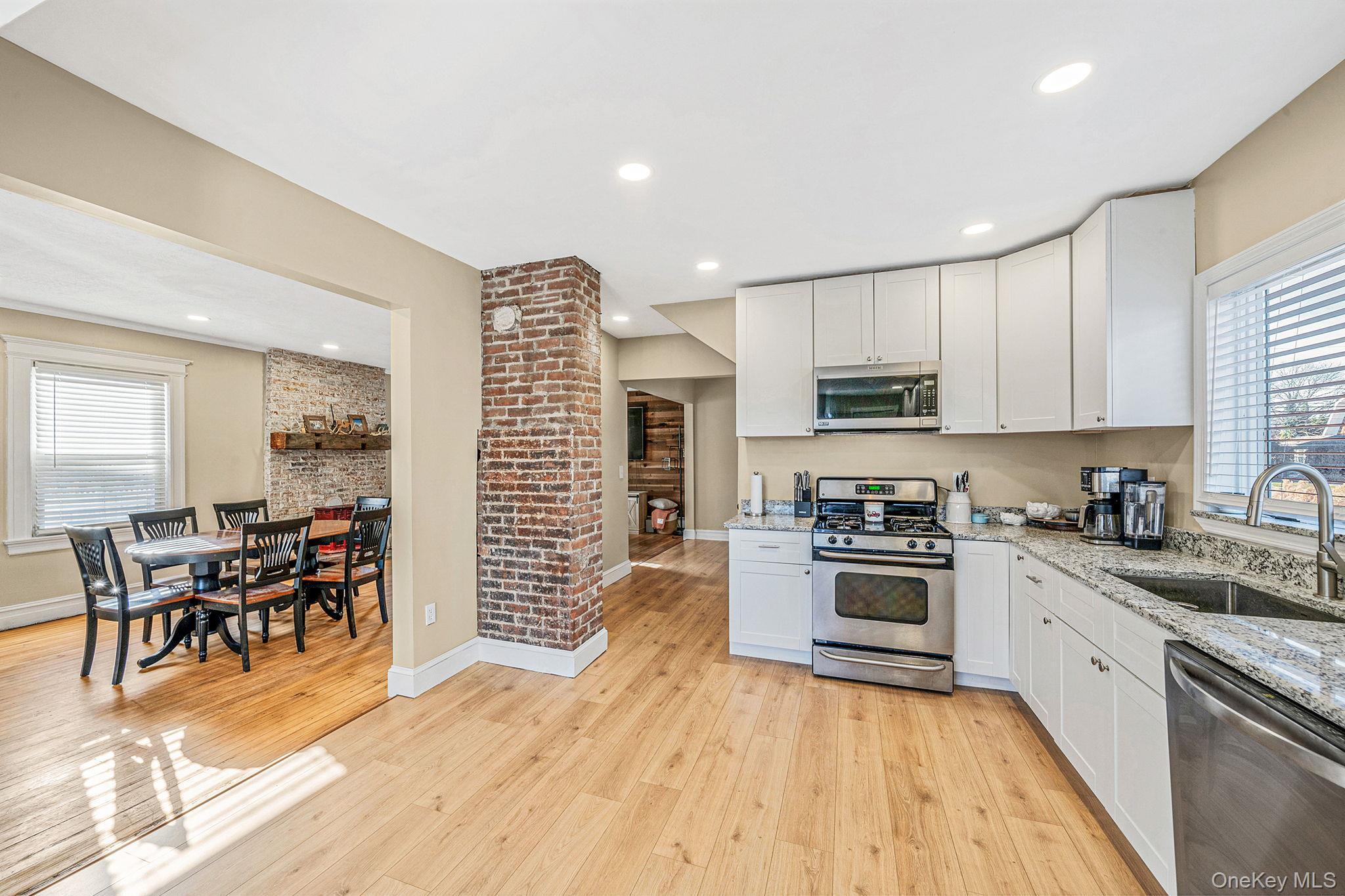 Single Family Jayne Suffolk County, NY 11772, MLS-942665-13