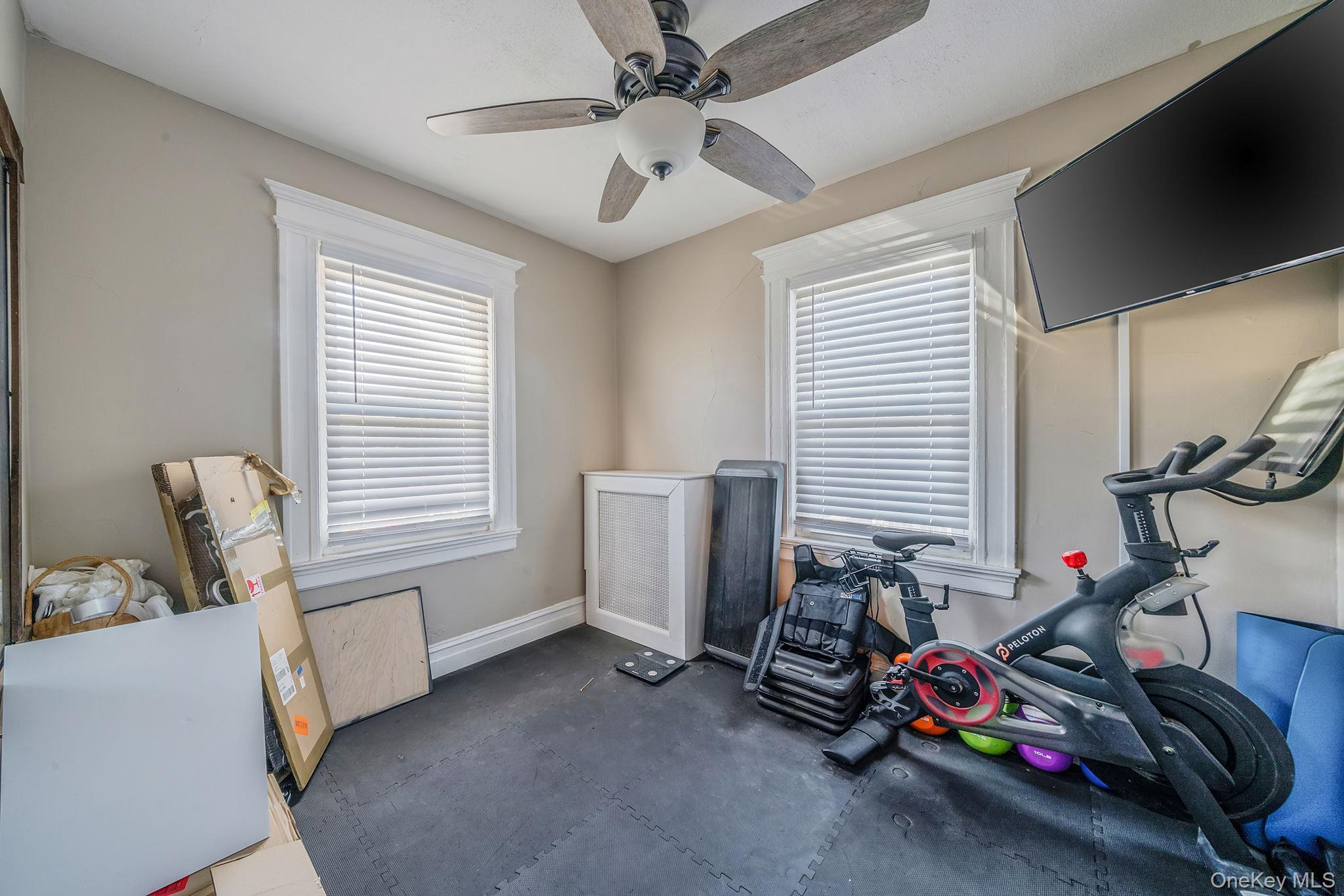 Single Family Jayne Suffolk County, NY 11772, MLS-942665-21