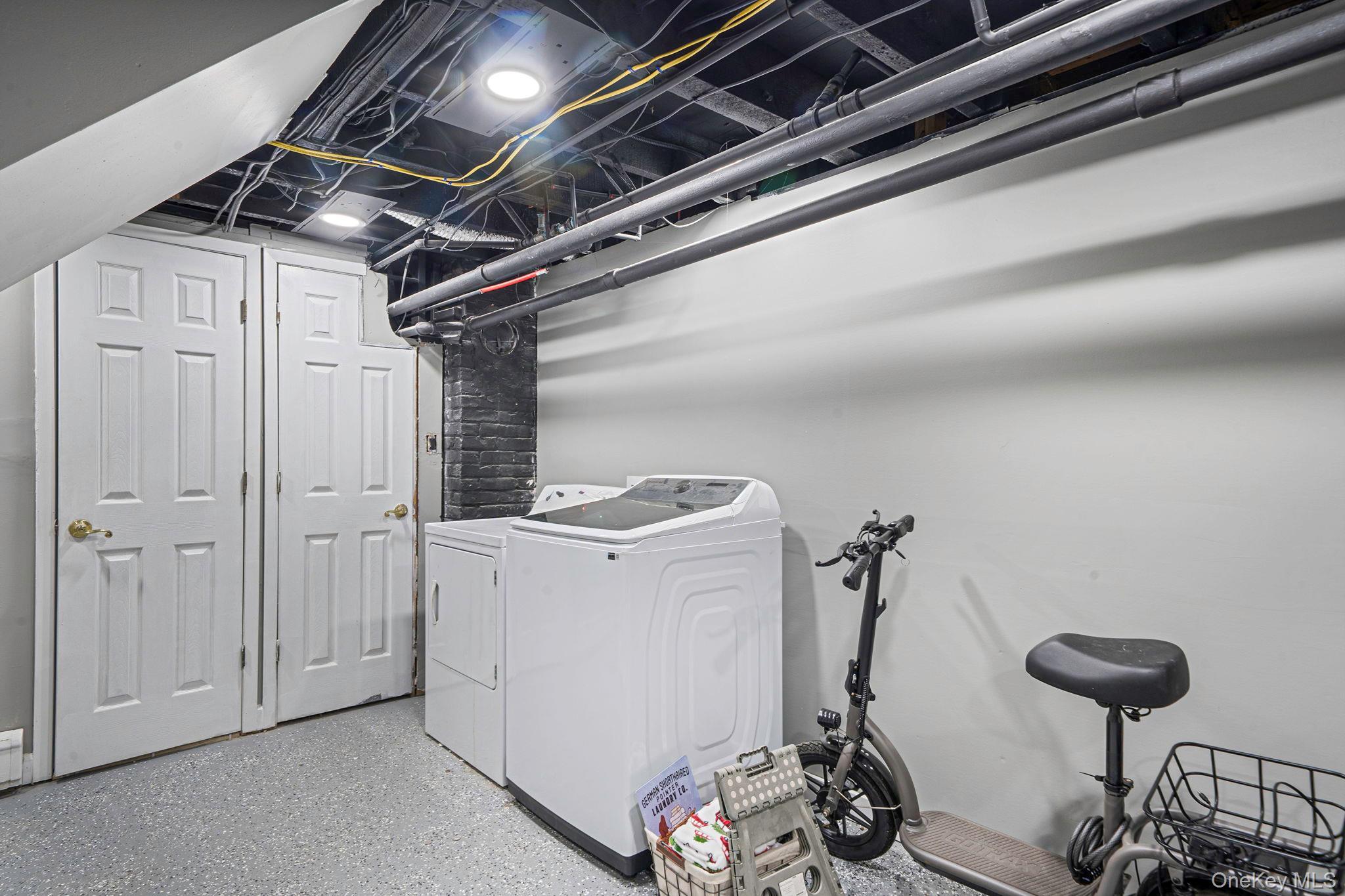 Single Family Jayne Suffolk County, NY 11772, MLS-942665-24