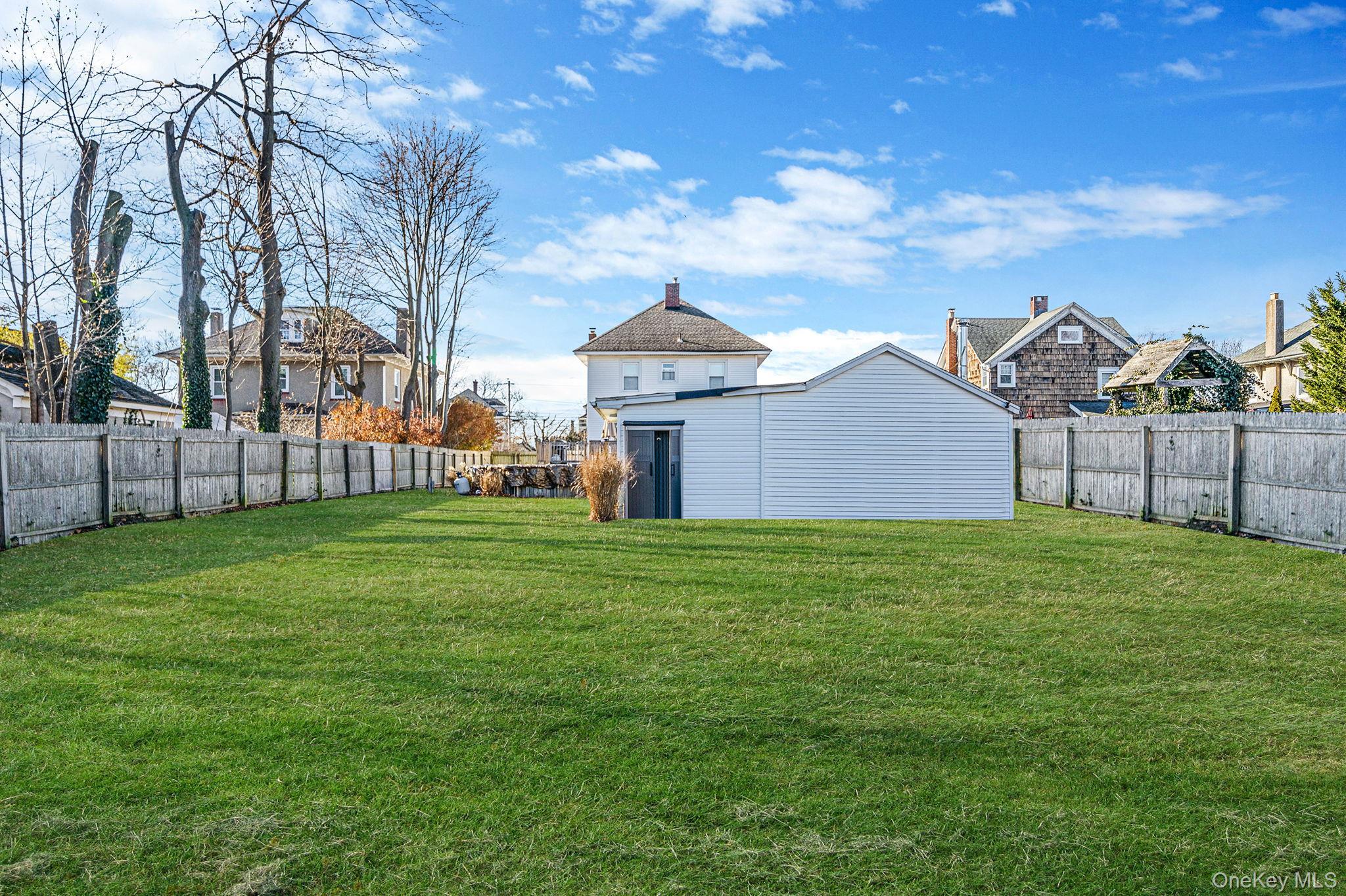 Single Family Jayne  Suffolk County, NY 11772, MLS-942665-37