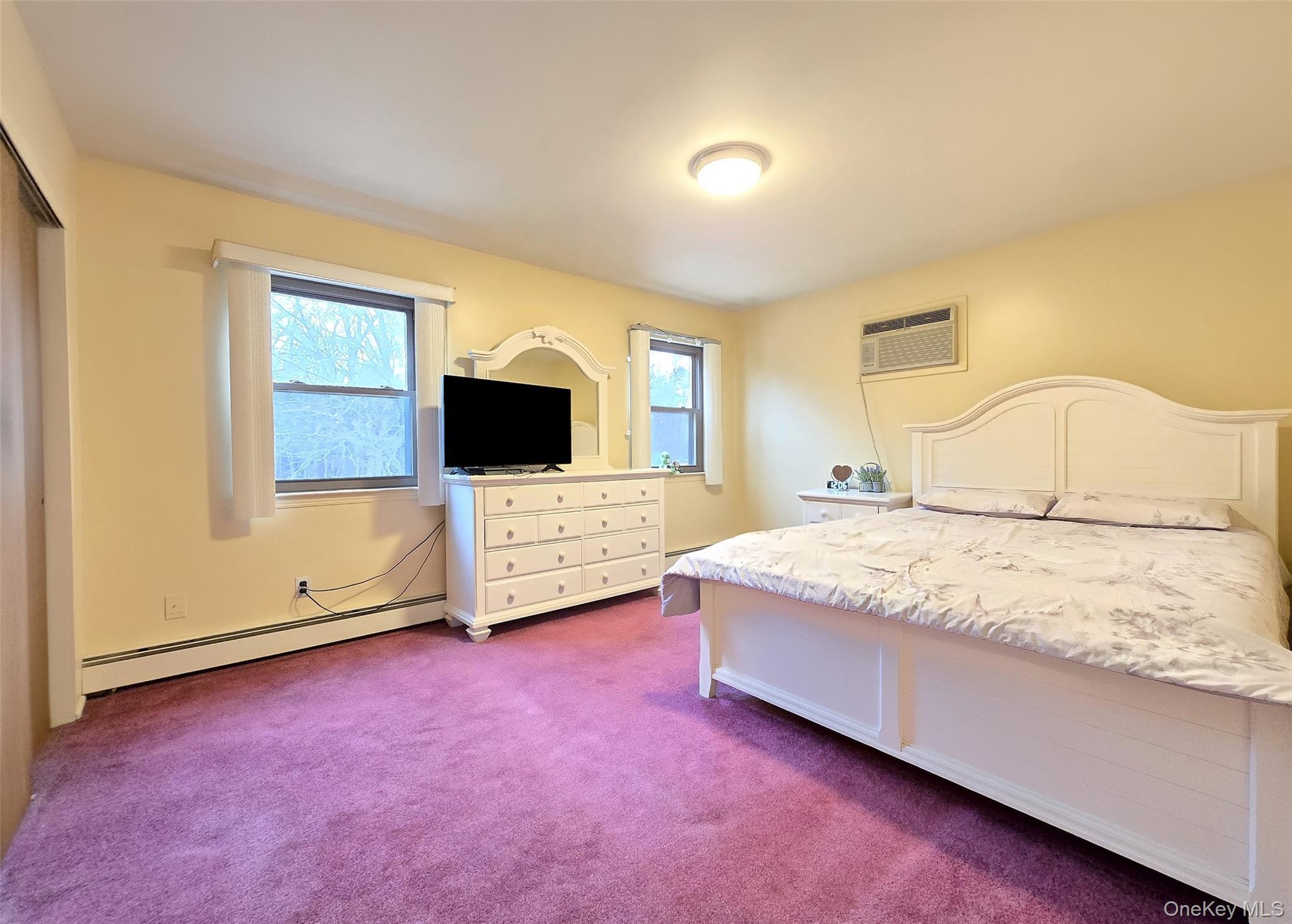 Single Family Evergreen Suffolk County, NY 11784, MLS-942666-8