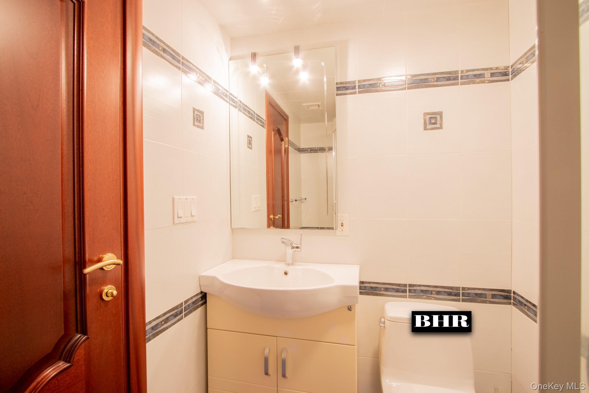 Single Family Ocean  Brooklyn, NY 11235, MLS-942677-27