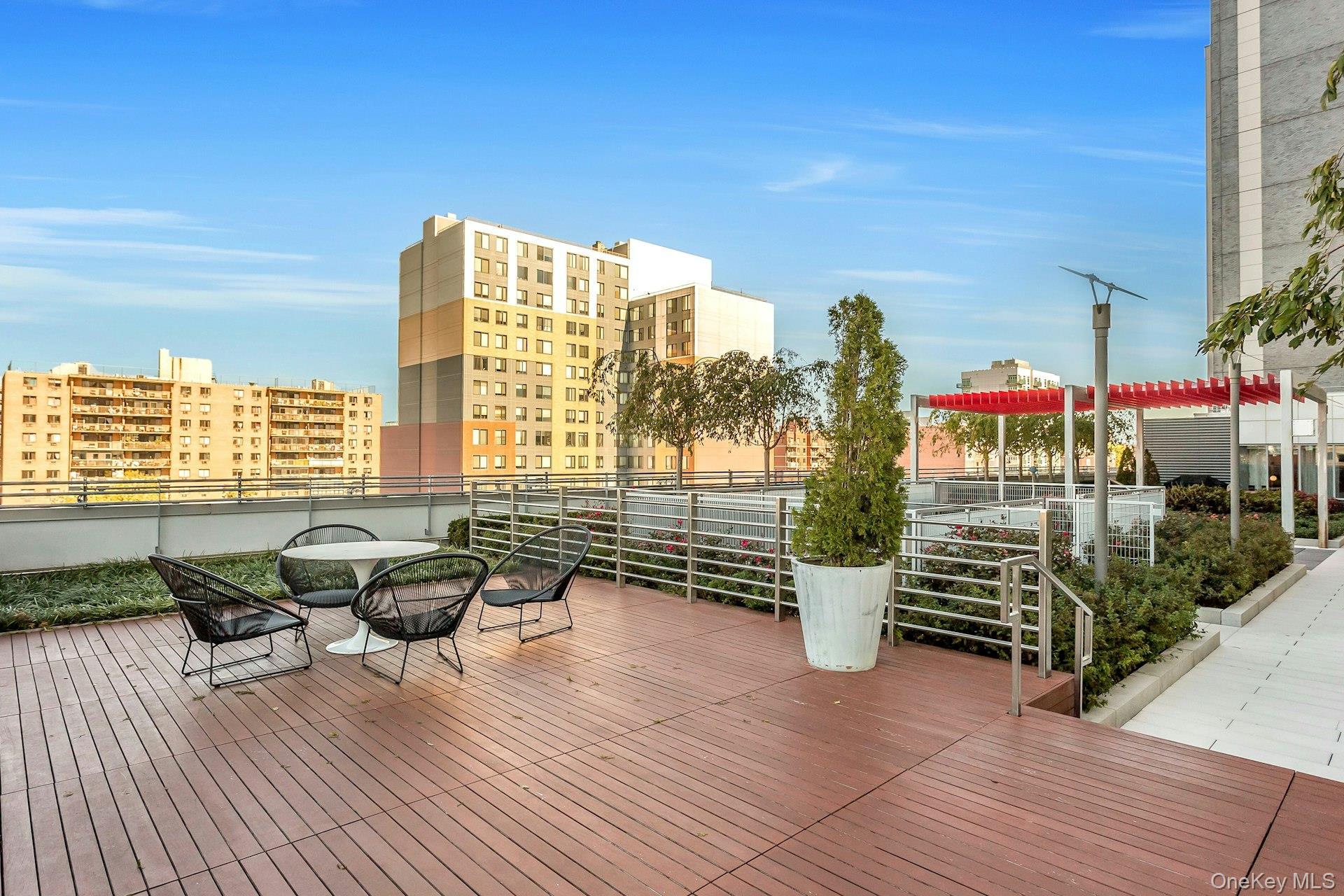 Condo 39th  Queens, NY 11354, MLS-942684-8