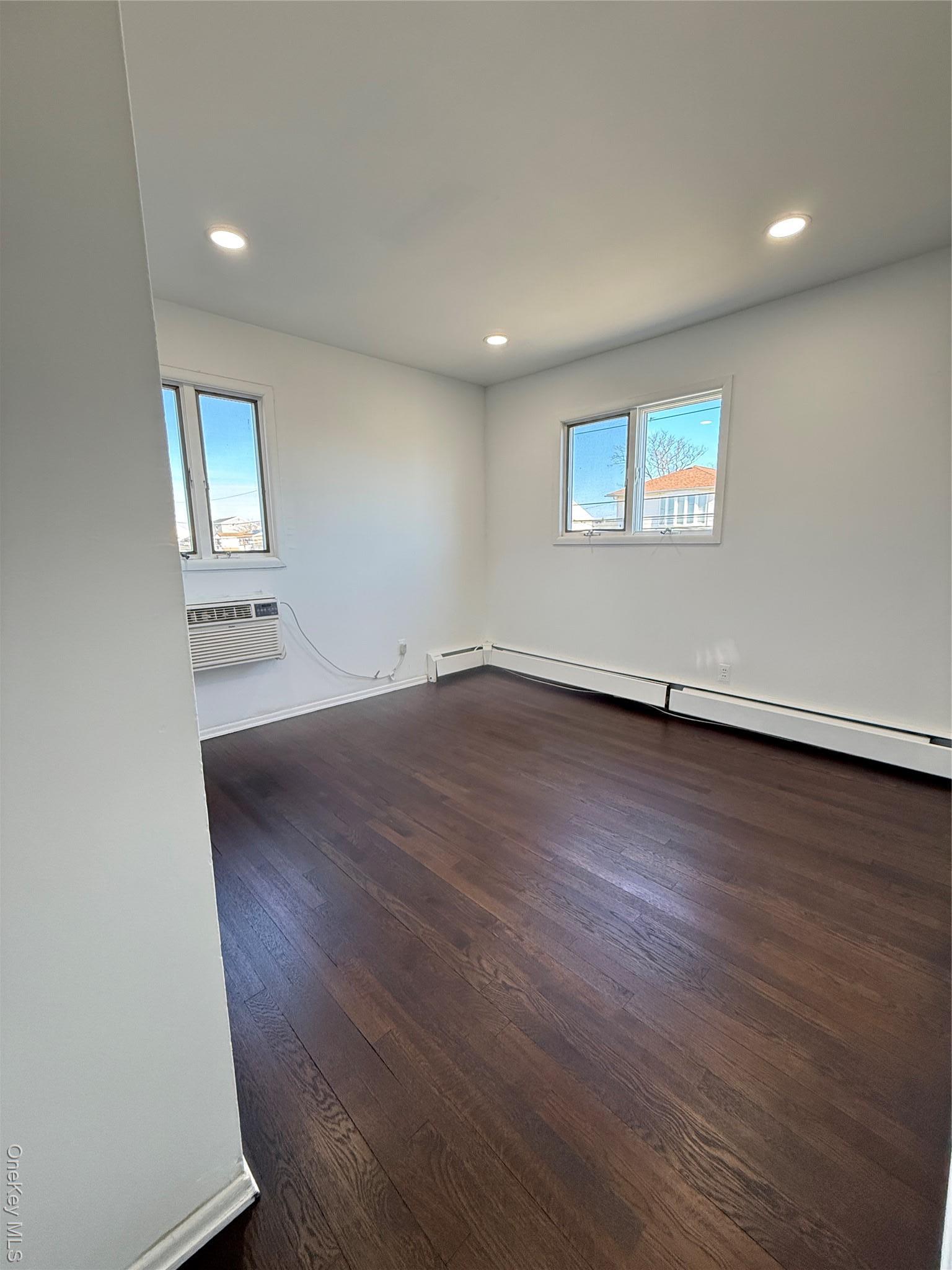 Single Family Branch  Nassau County, NY 11520, MLS-942686-27