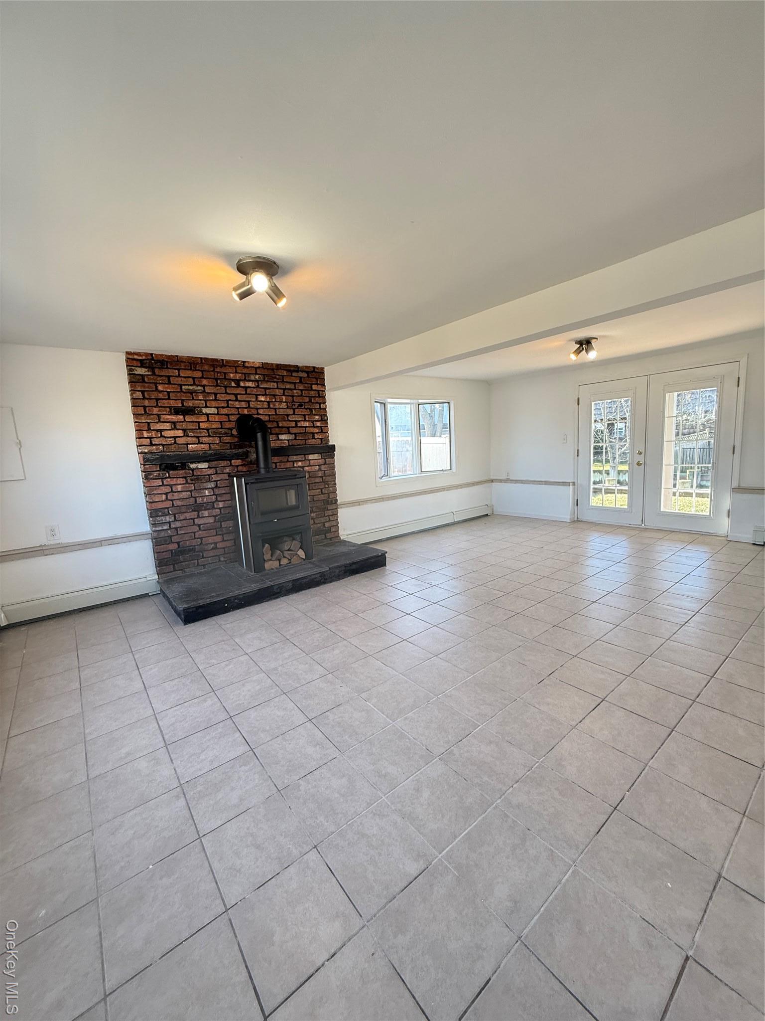 Single Family Branch  Nassau County, NY 11520, MLS-942686-31