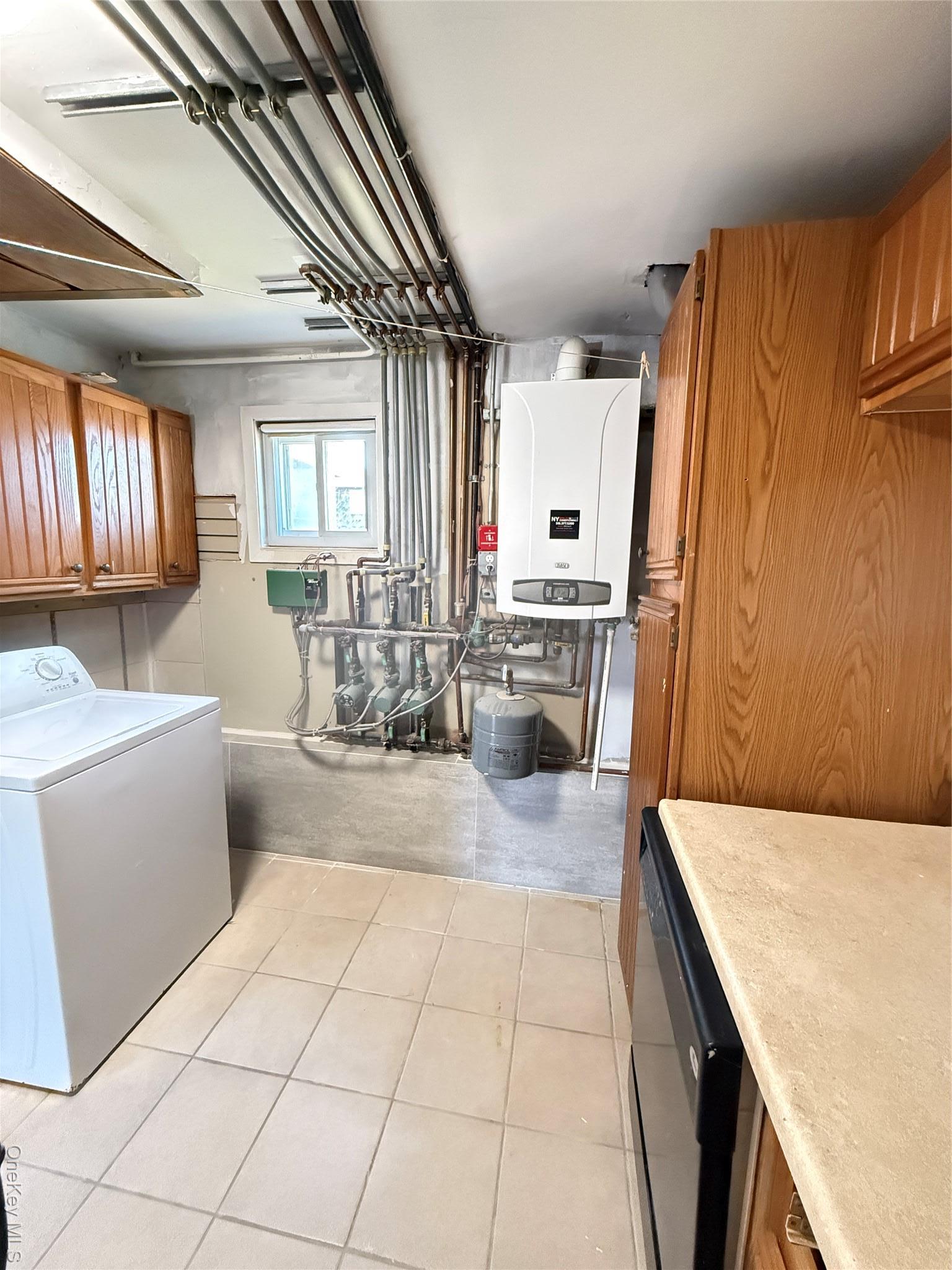 Single Family Branch  Nassau County, NY 11520, MLS-942686-36