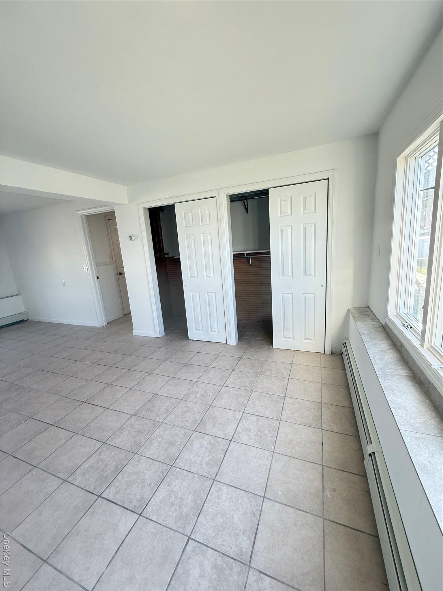 Single Family Branch  Nassau County, NY 11520, MLS-942686-39