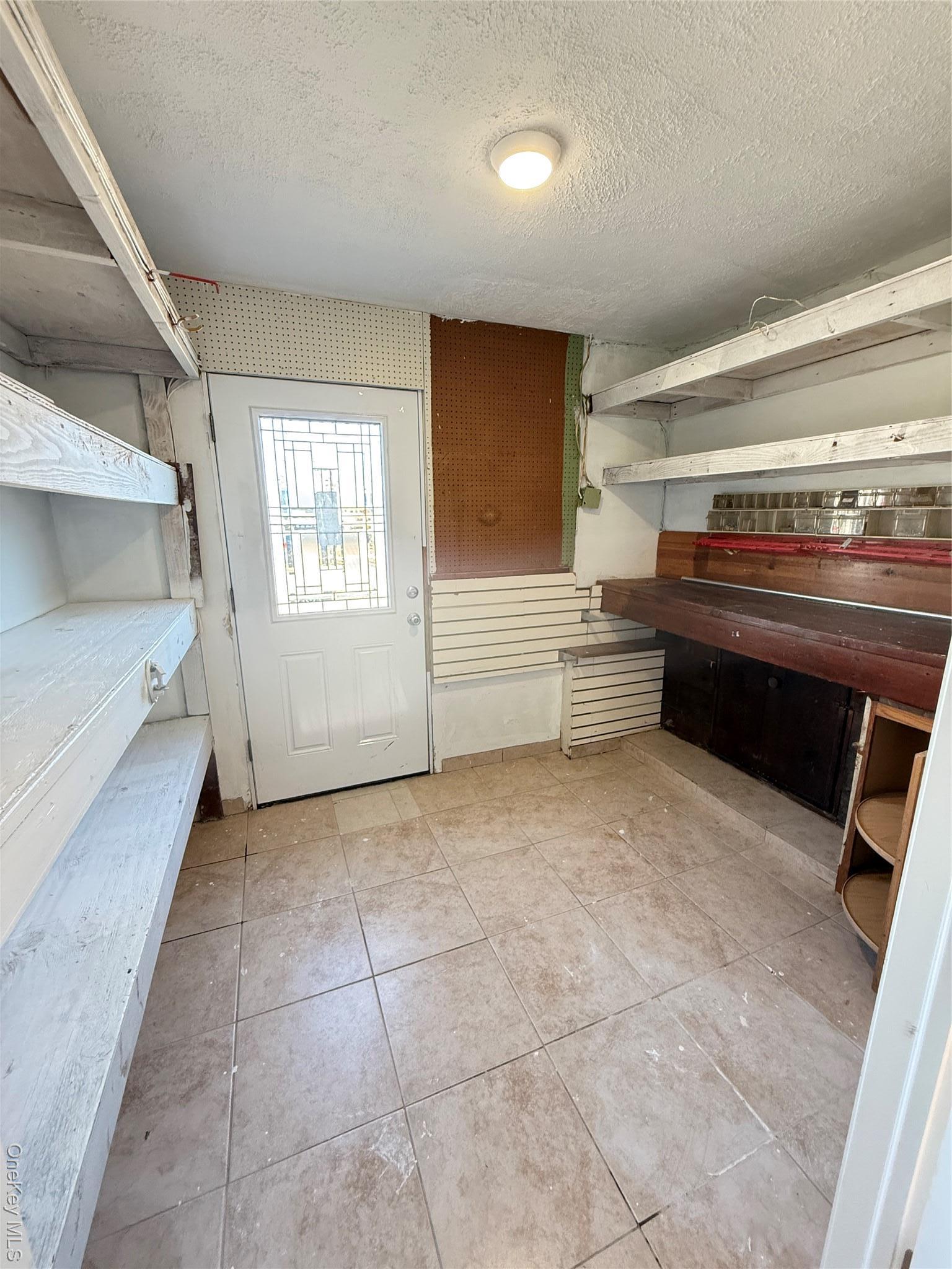 Single Family Branch  Nassau County, NY 11520, MLS-942686-40