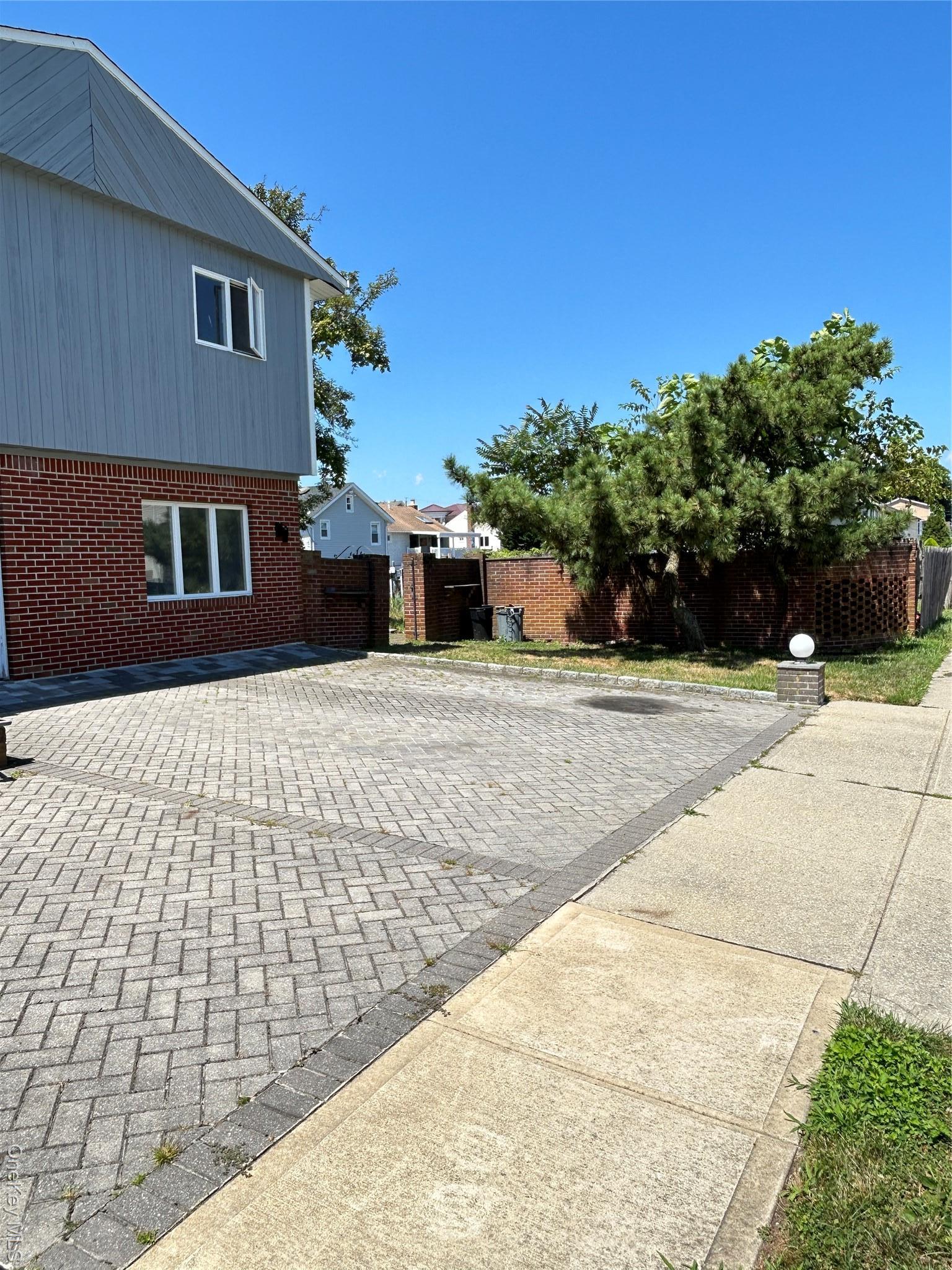 Single Family Branch  Nassau County, NY 11520, MLS-942686-43