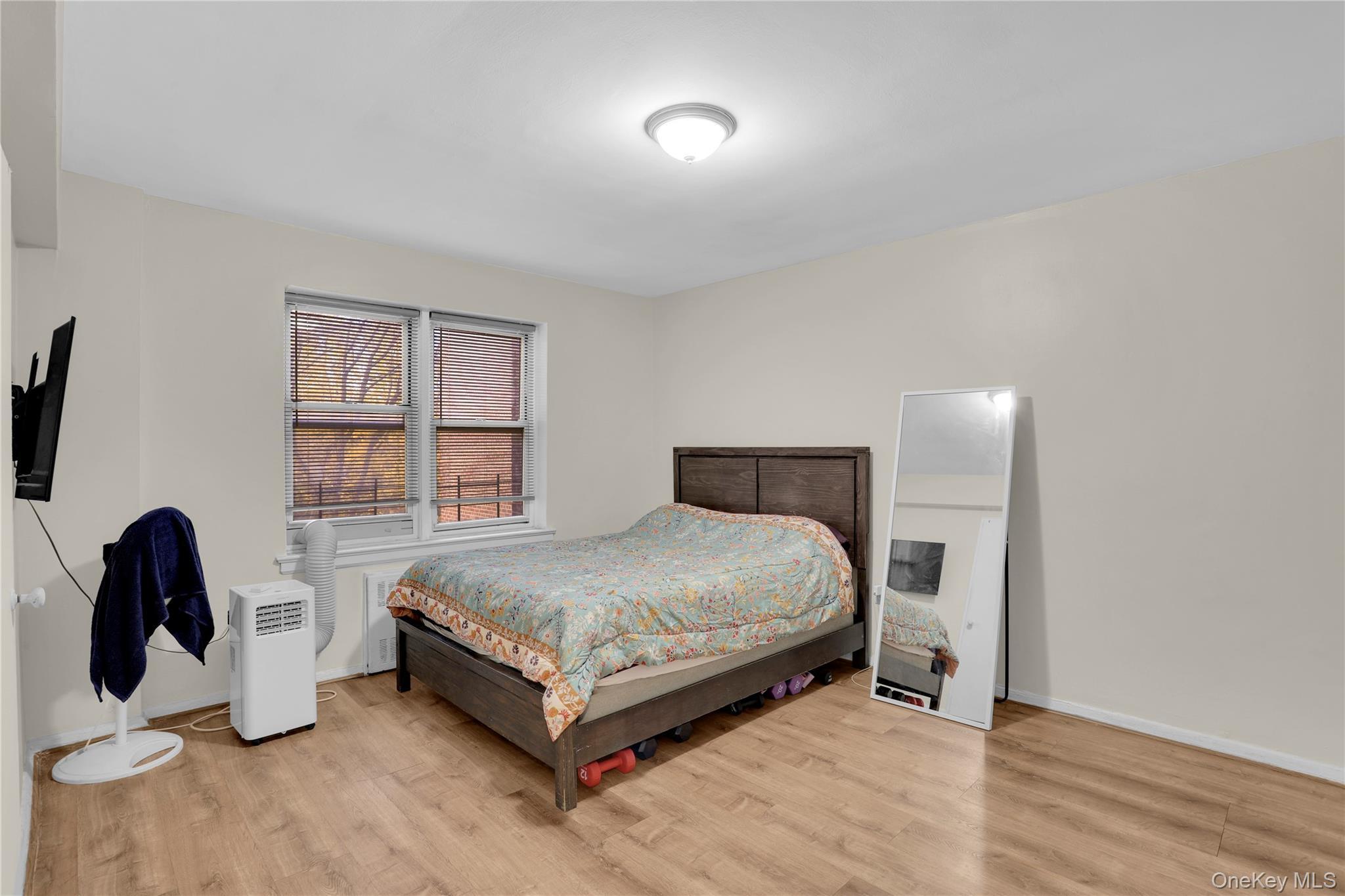 Coop Bronx River Westchester County, NY 10704, MLS-942719-16