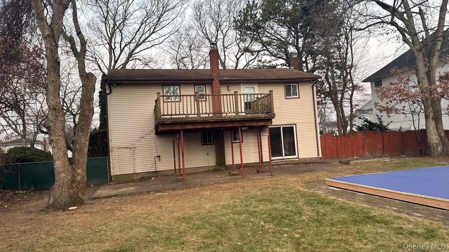 Single Family Skidmore Suffolk County, NY 11729, MLS-942729-12