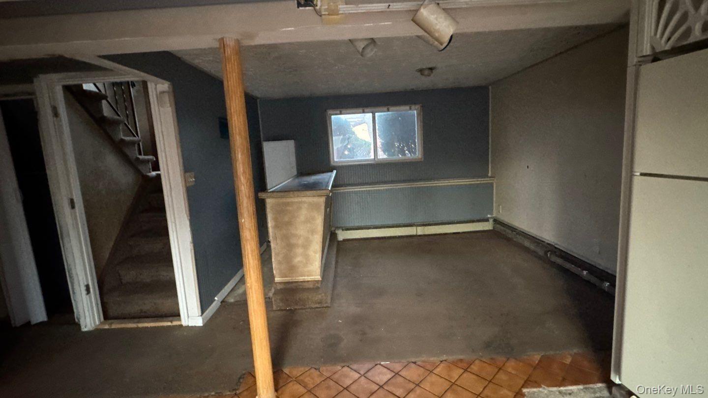 Single Family Skidmore Suffolk County, NY 11729, MLS-942729-2